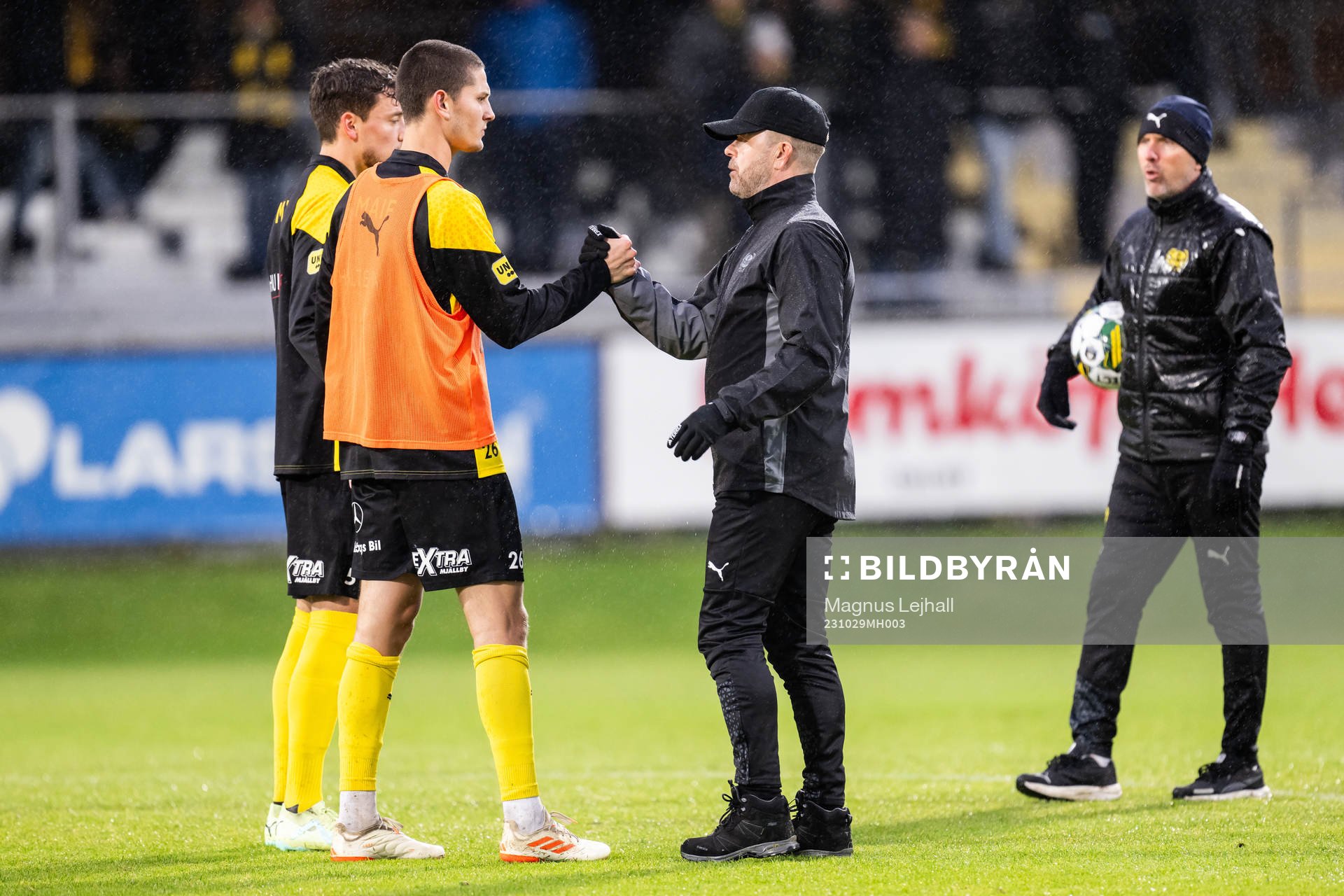 Mjällbys tränare Anders Torstensson och Rasmus Wikström