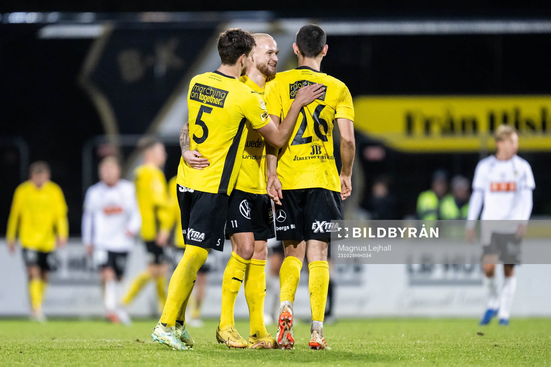 Mjällbys spelare jublar