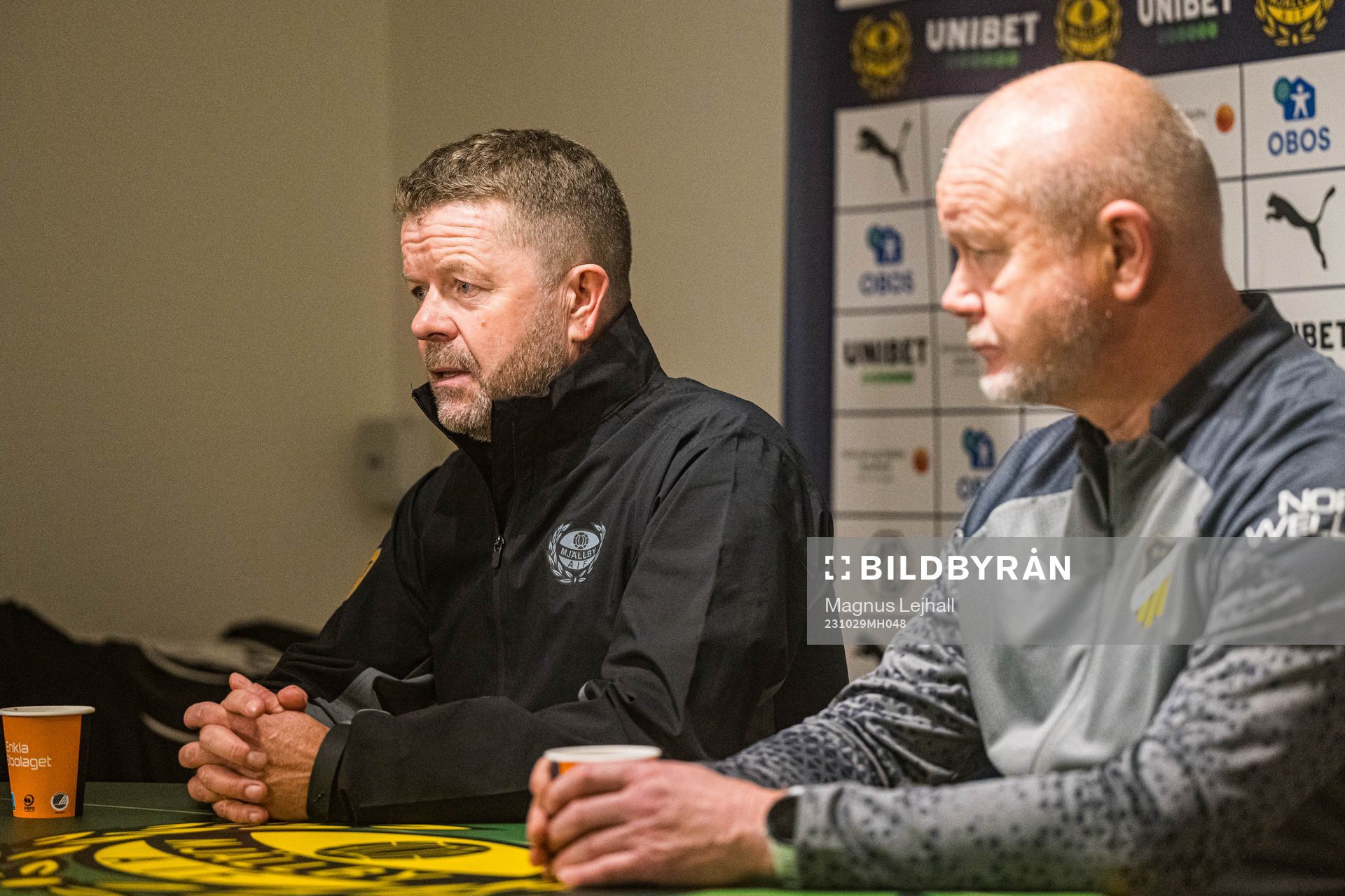 Mjällbys tränare Anders Torstensson och Häckens tränare
