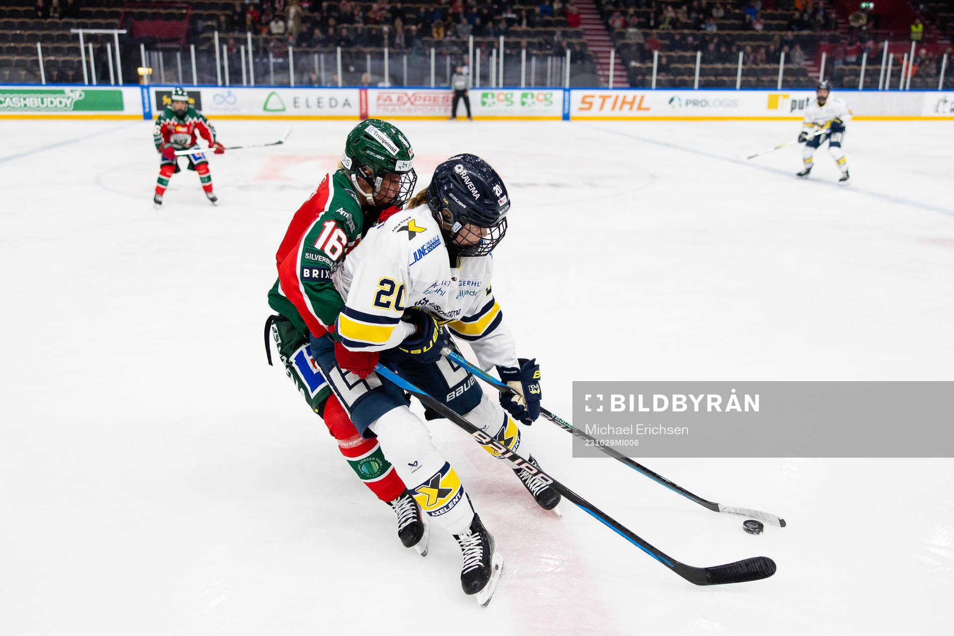 Frölundas Jennifer Carlsson och HV71s Emma Eriksson