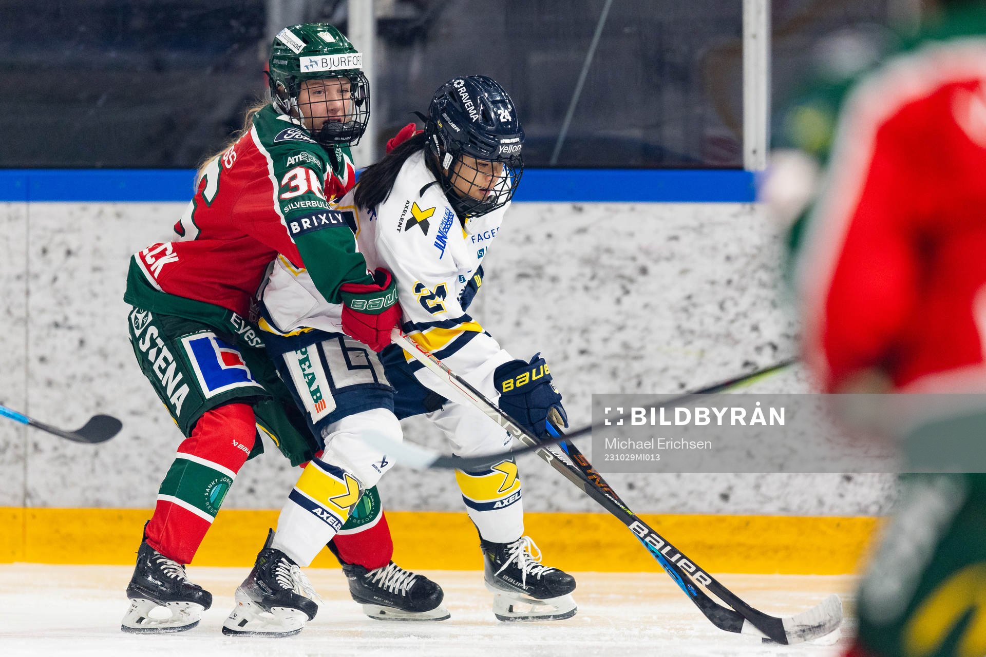 Frölundas Emilia Bergeby Hallbeck och HV71s Ella Lind