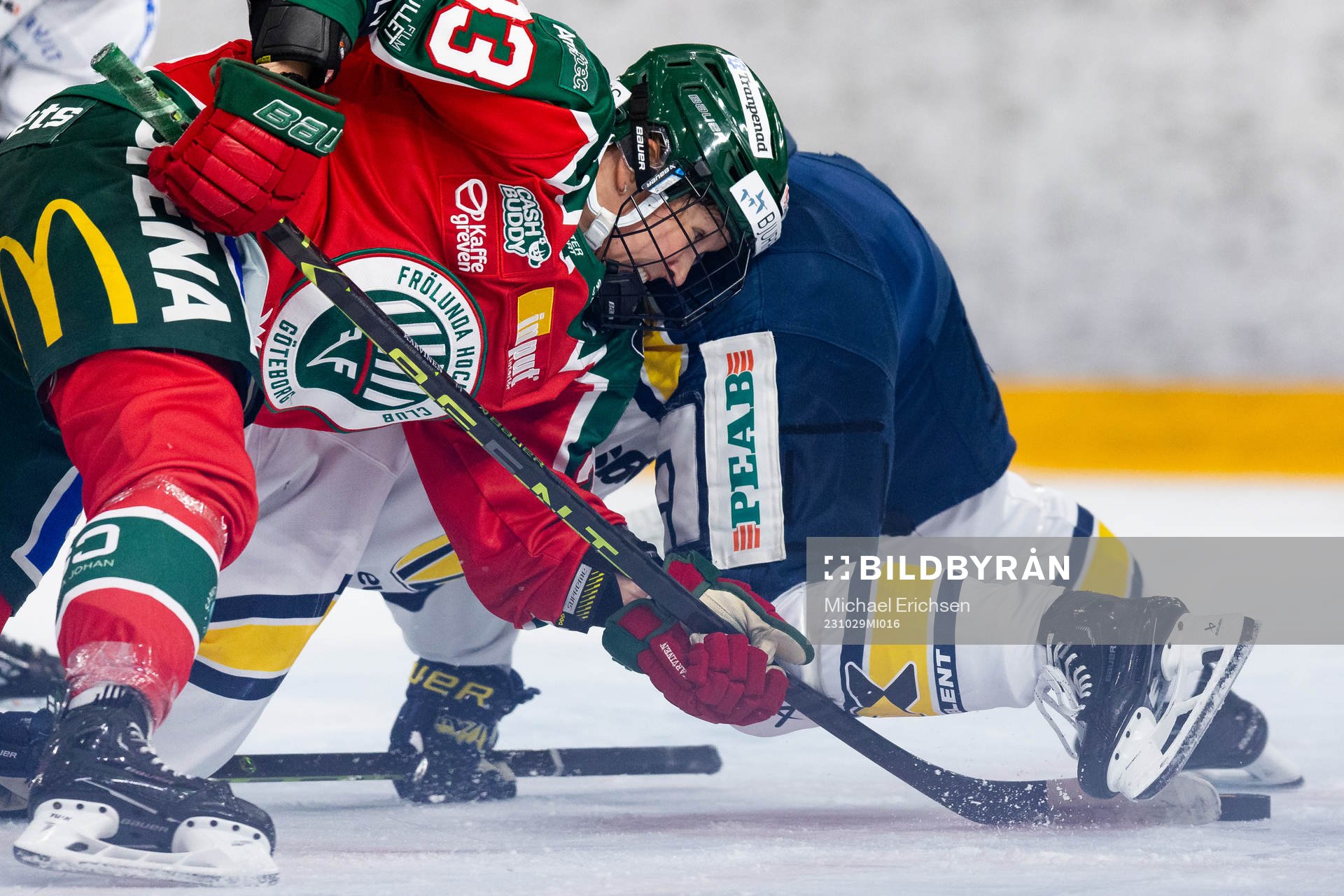 Frölundas Michelle Karvinen tekar