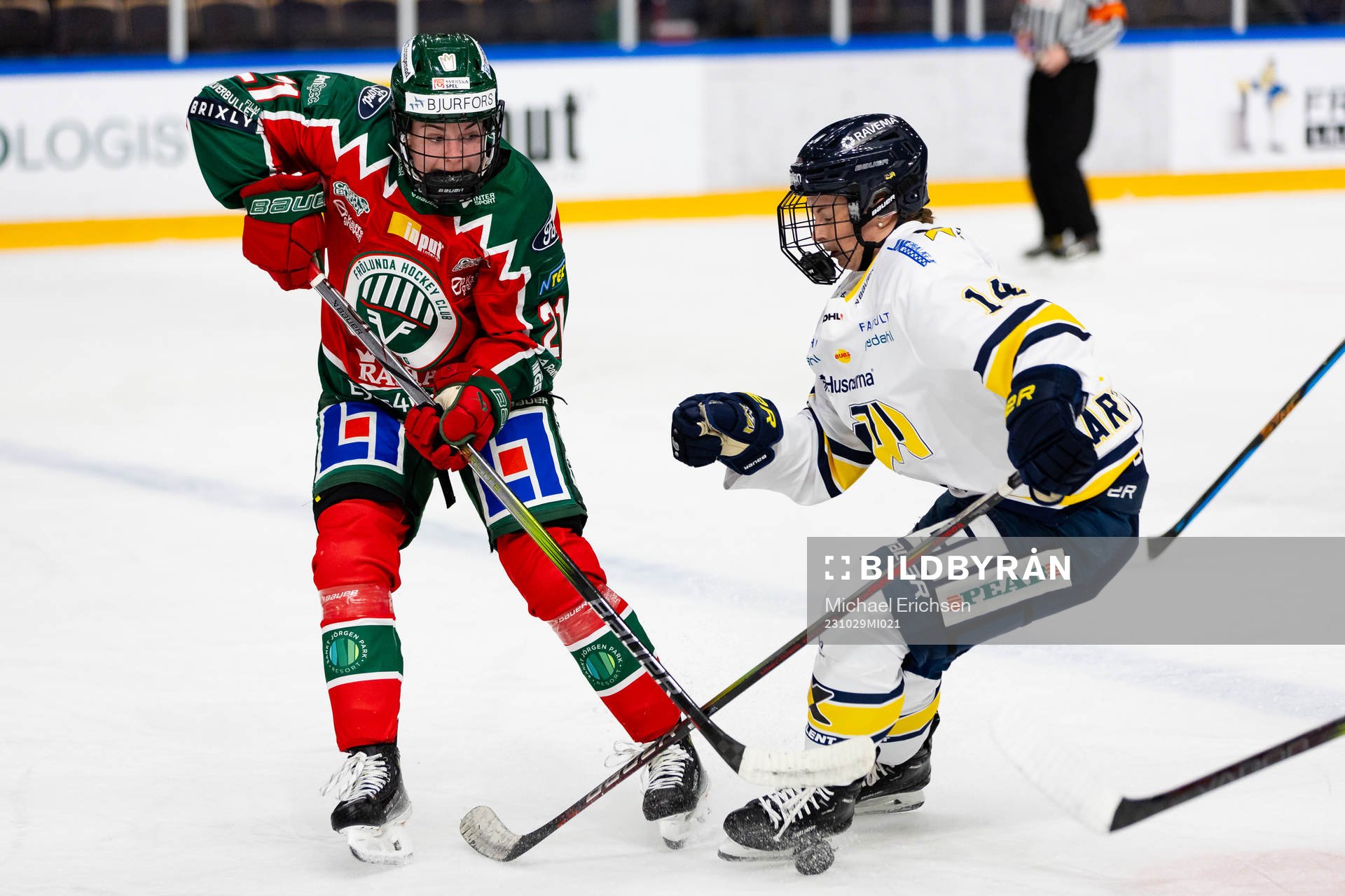 Frölundas Sarah-Eve Coutu-Godbout och HV71s Evelina