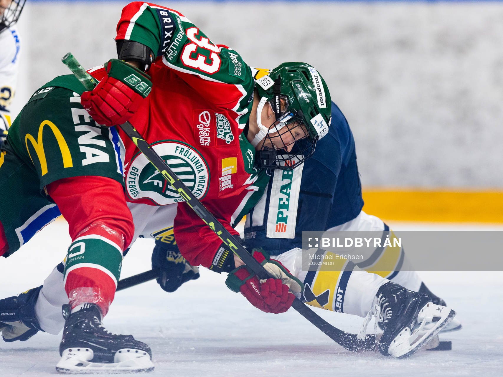 Frölundas Michelle Karvinen tekar