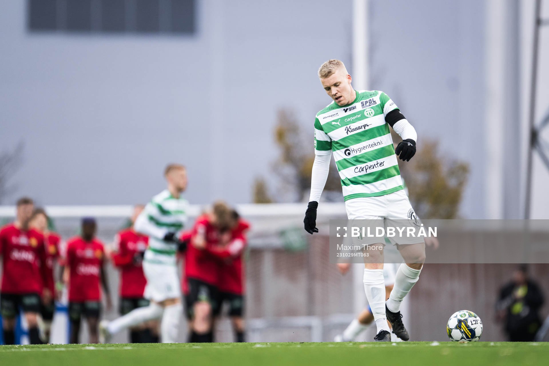 Västerås SKs Simon Johansson deppar