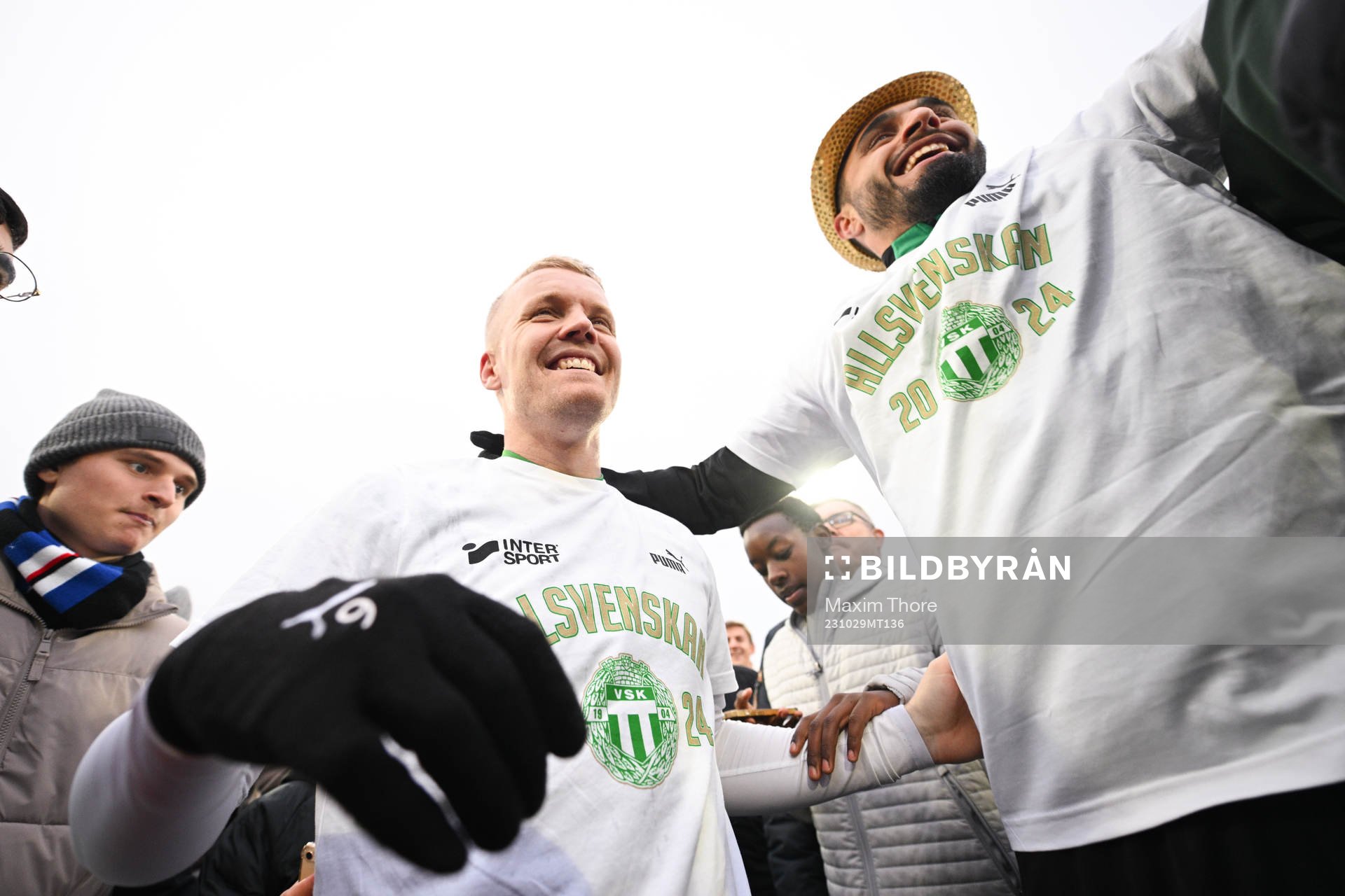 Västerås Simon Johansson jublar över avancemanget till