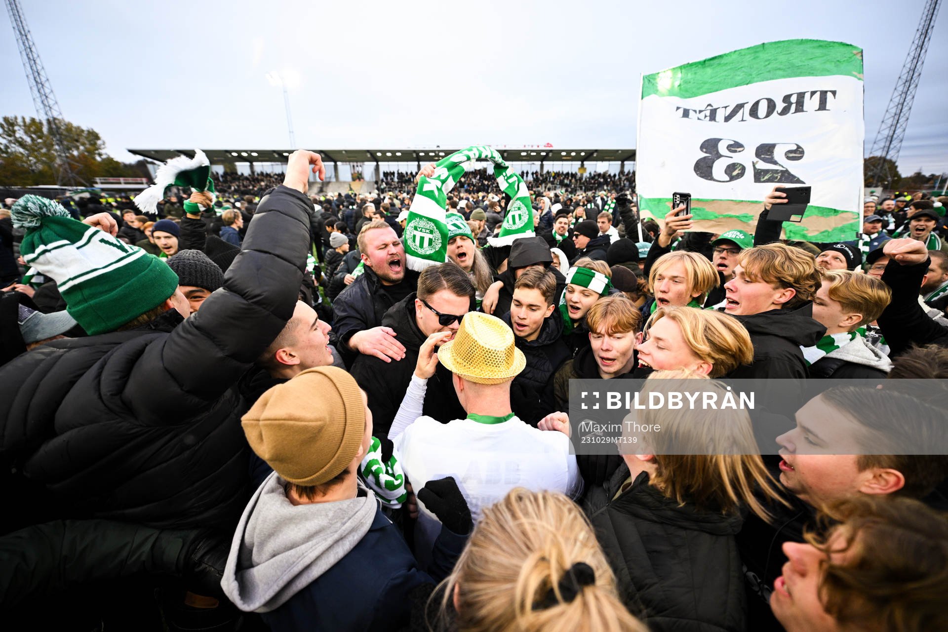 Västerås supportrar jublar över avancemanget till