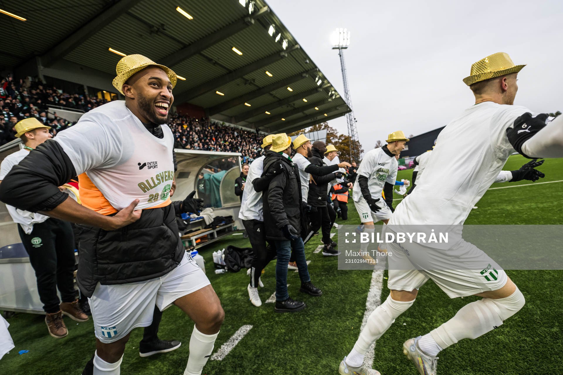 Västerås SKs Jabir Abdihakim Ali springer in på plan och