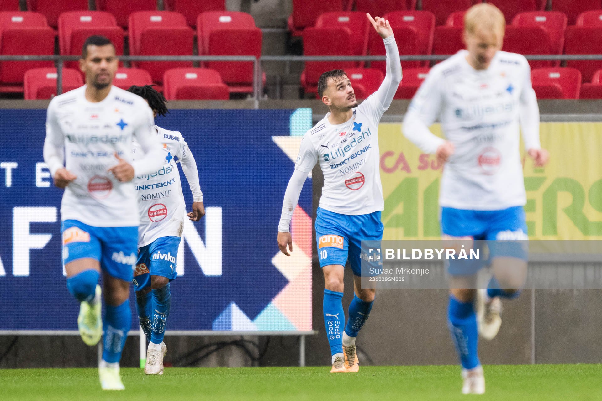Västerås Jaheem Burke jublar