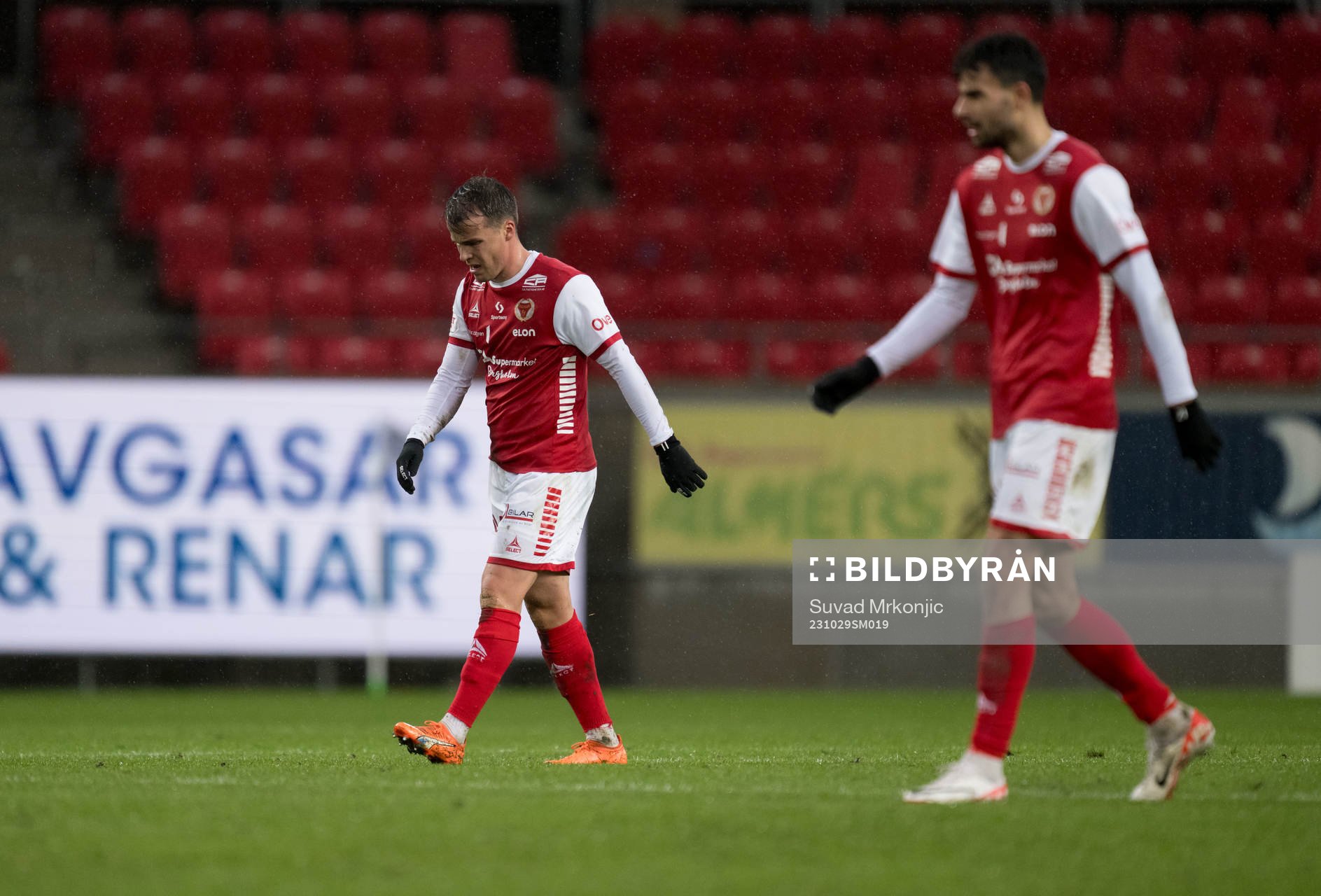 Kalmars Simon Skrabb och Deniz Hummet deppar