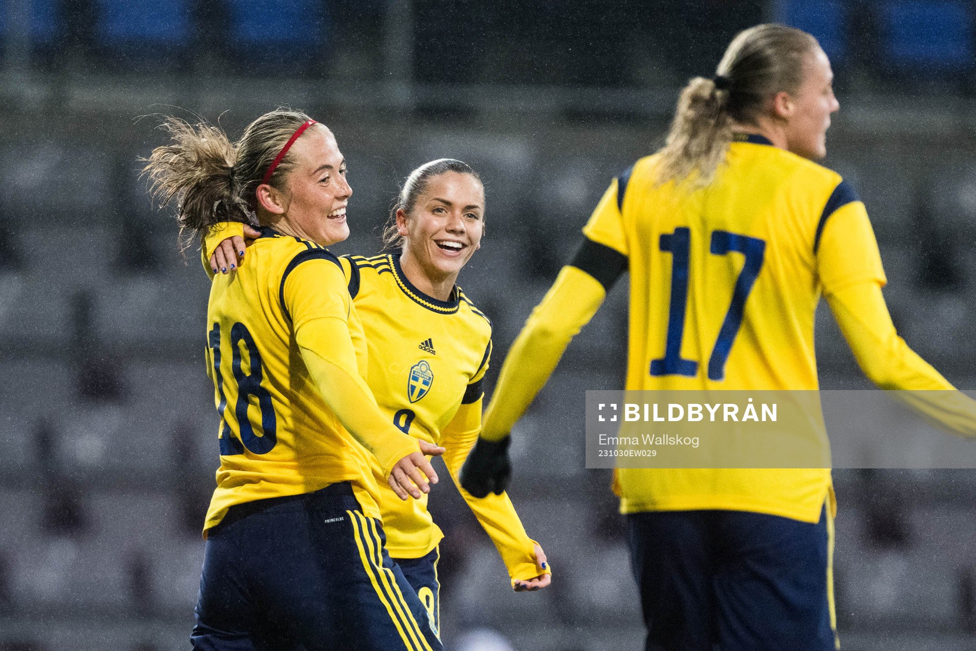 Paulina Nyström and Johanna Renmark of Sweden celebrate