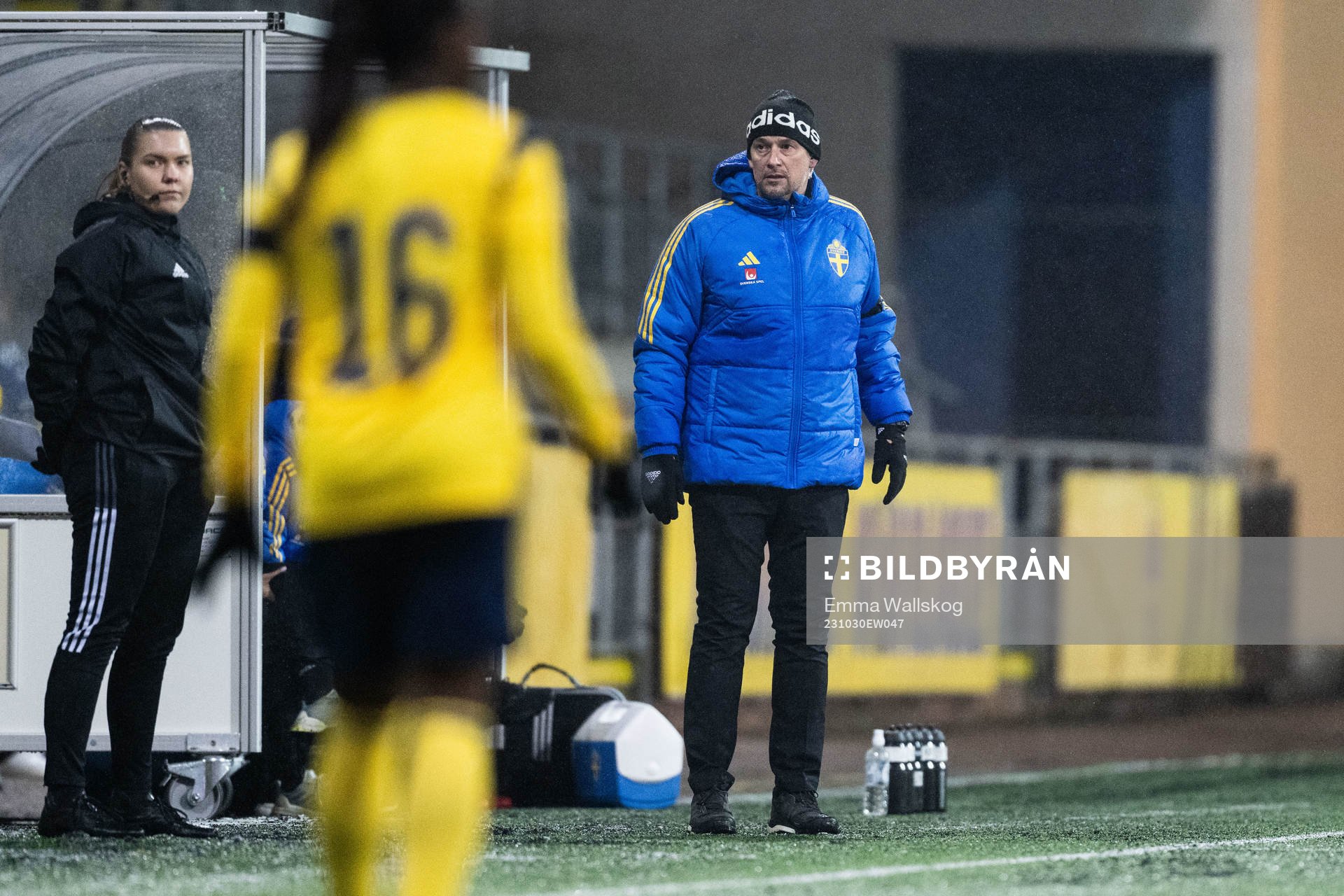 Head coach Martin Qvarmans Möller of Sweden