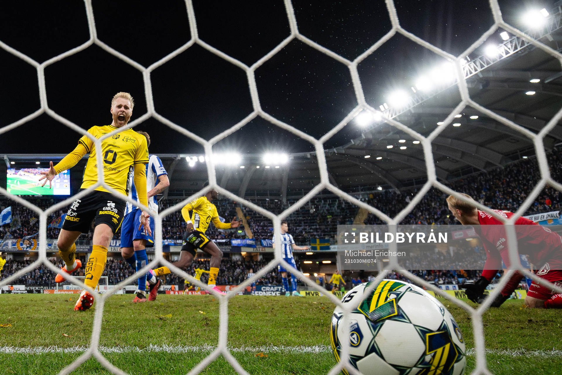 Elfsborgs Sveinn Guðjohnsen jublar