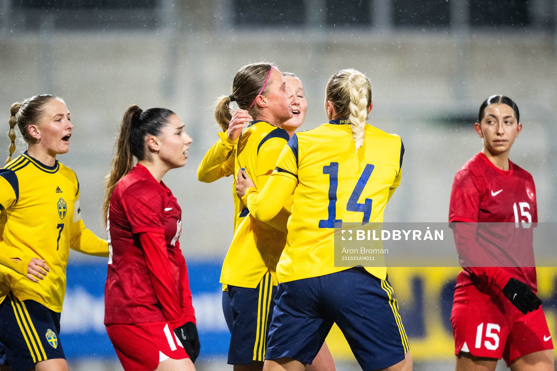 Klara Svensson Senelius of Sweden celebrates
