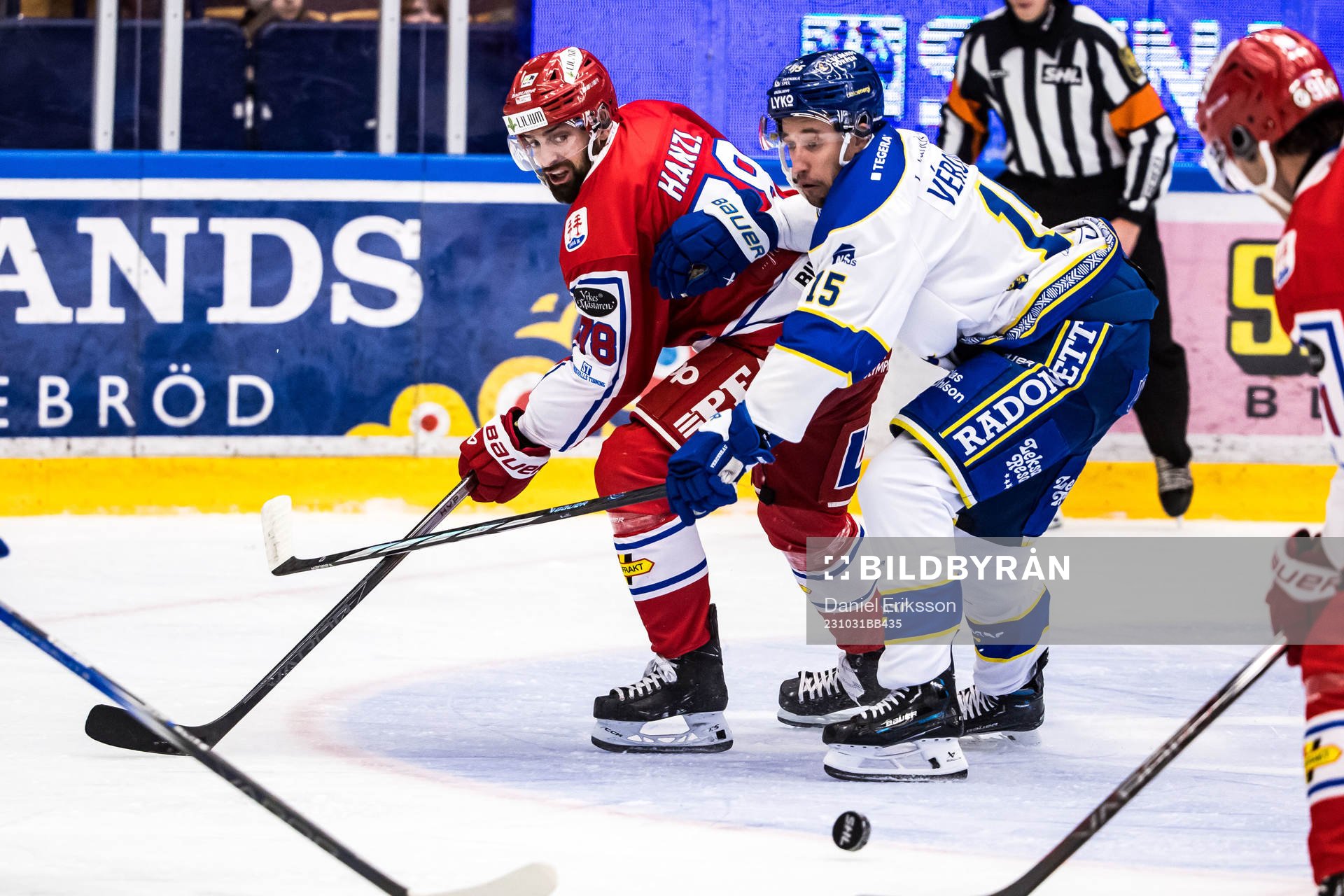 Timrås Robin Hanzl och Leksands Max Veronneau