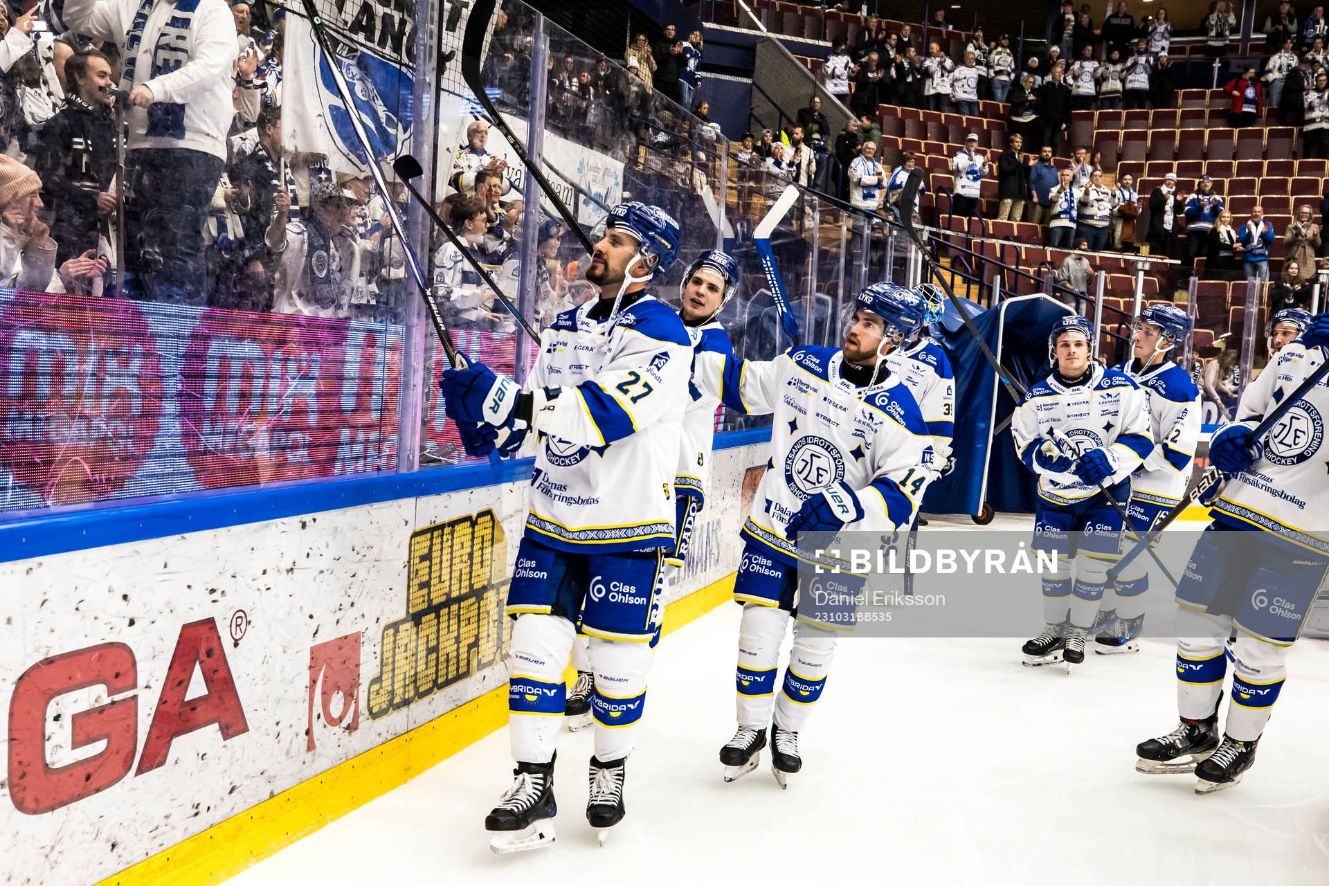 Leksands spelarna jublar