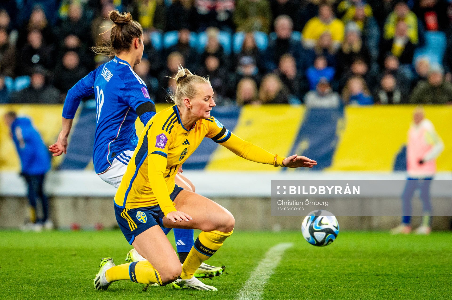 Stina Blackstenius of Sweden and Martina Lenzini of Italien
