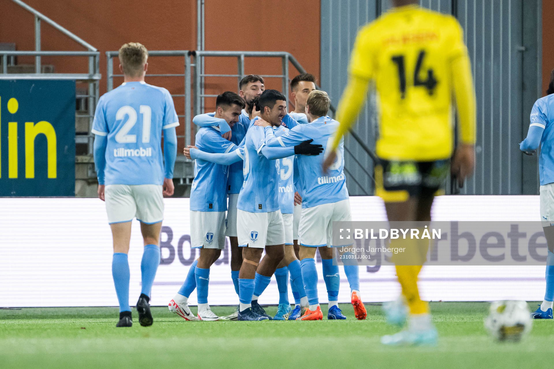 Malmö FFs Alexander Hughes jublar efter 0-1 under finalen i U21 Allsvenskan mellan Elfsborg och Malmö FF den 31 oktober 2023 i Borås.