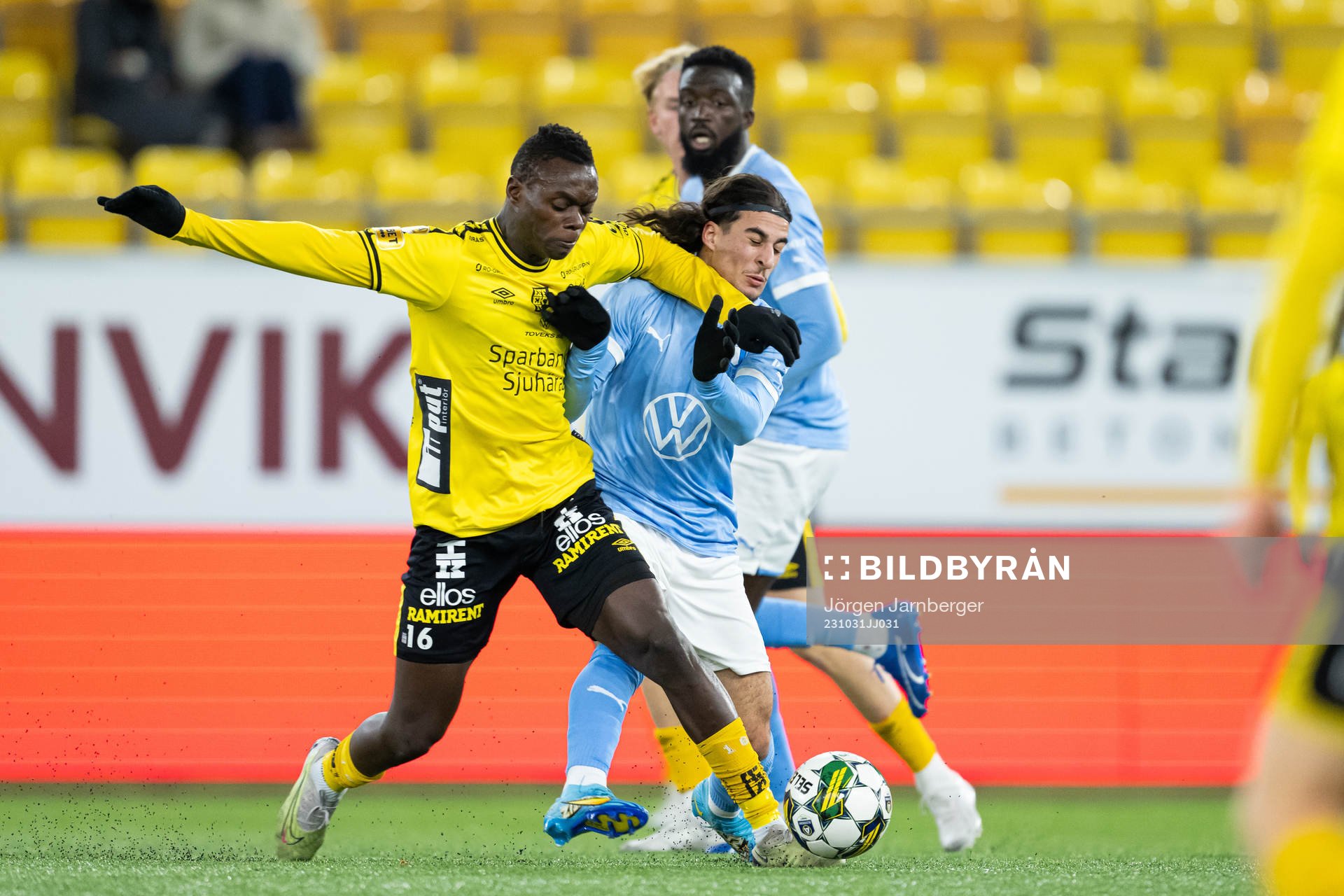 Elfsborgs Timothy Ouma och Malmö FFs Jacob Shamoun