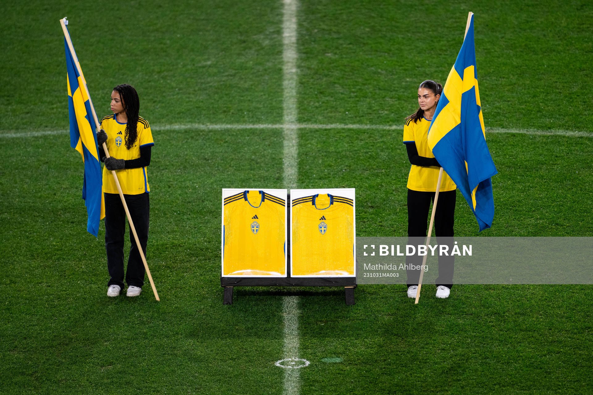 Two shirts in honor of the two supporters of Sweden who