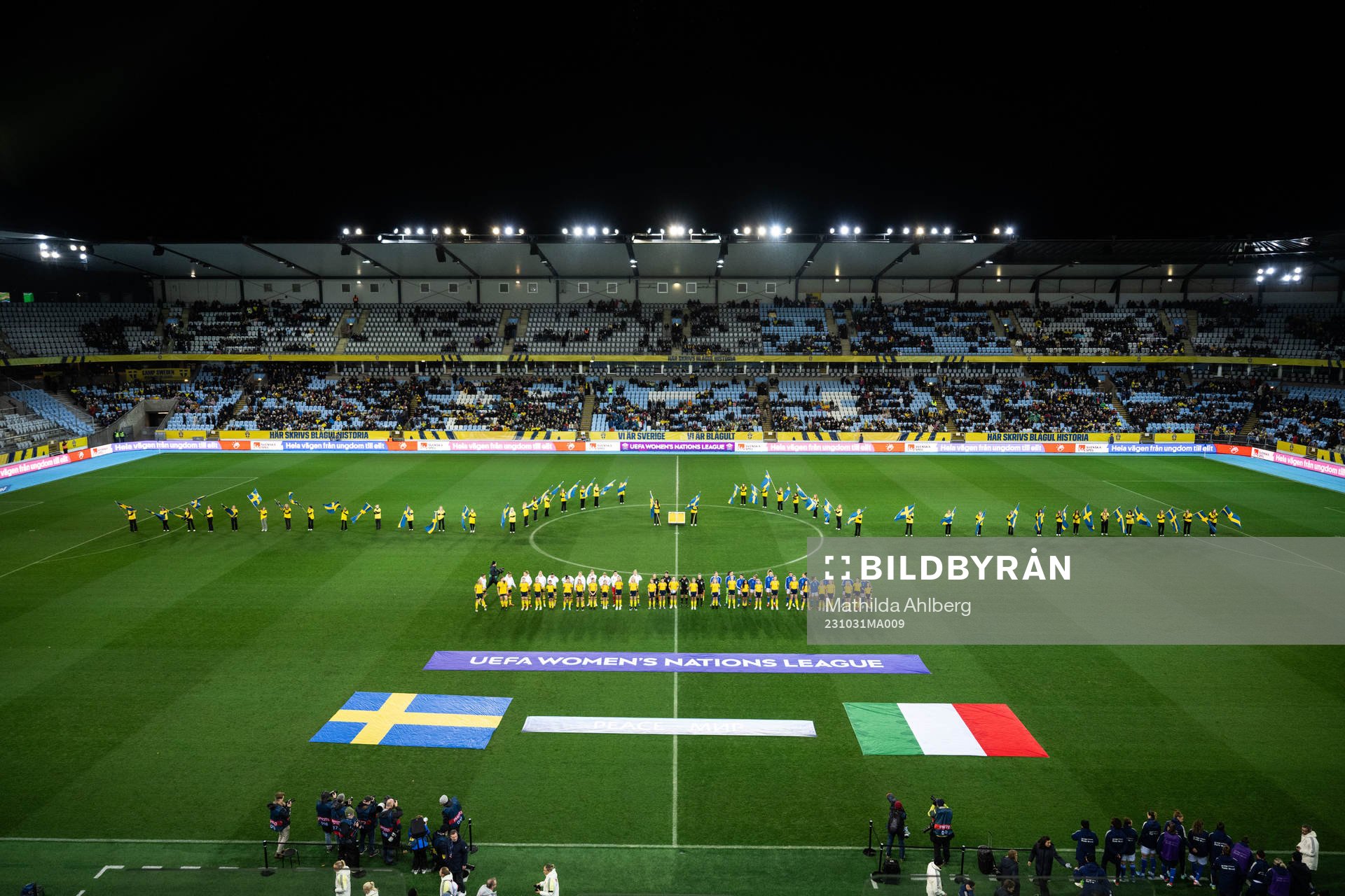 Players of Sweden and of Italy