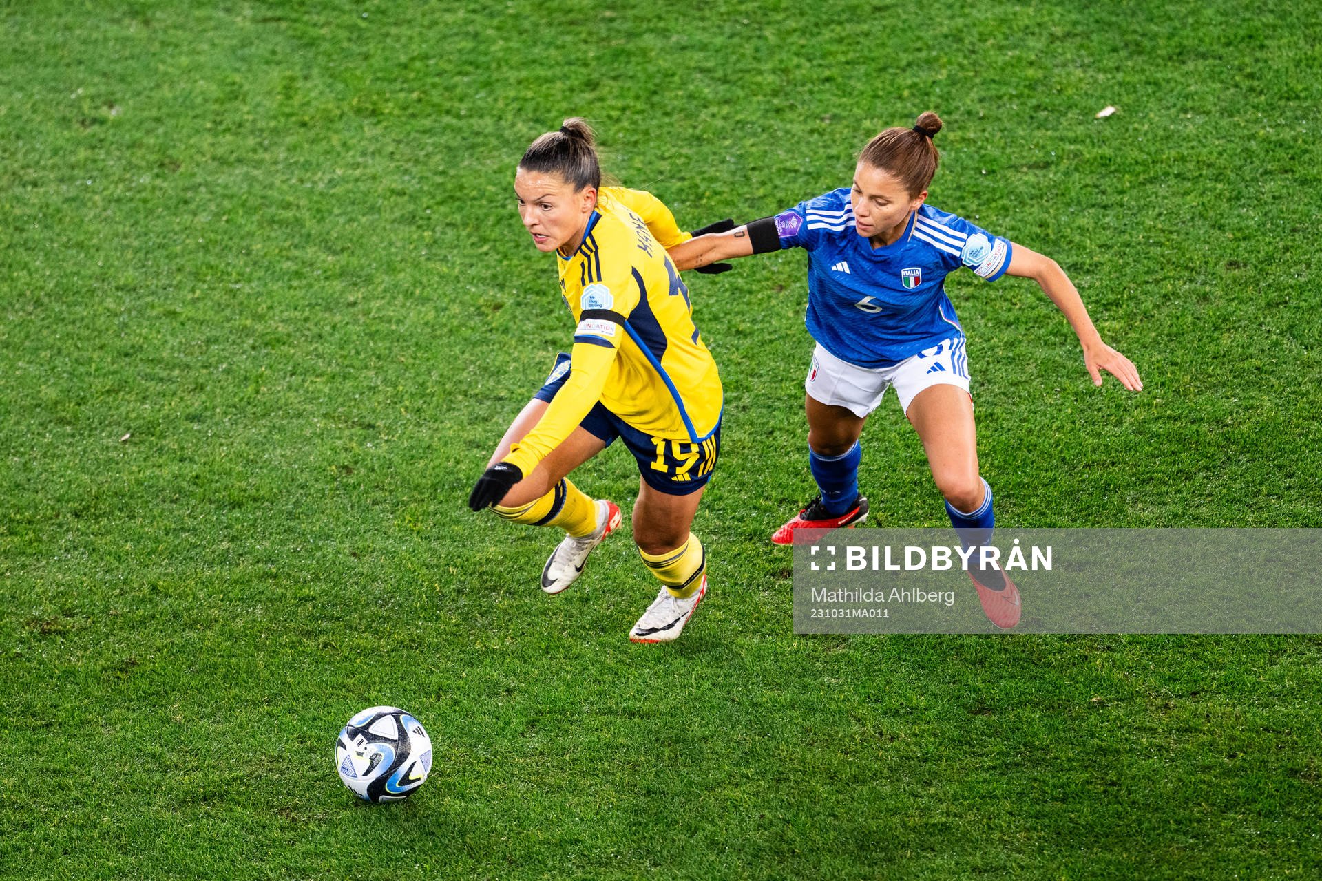 Johanna Rytting Kaneryd of Sweden and Manuela Giugliano of