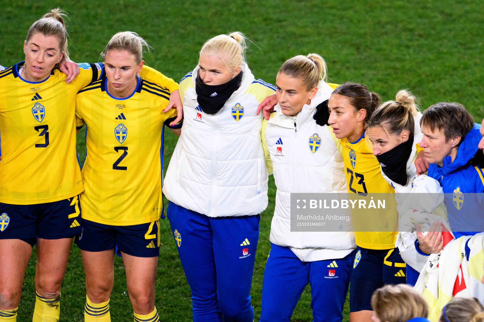 Players of Sweden looks dejected