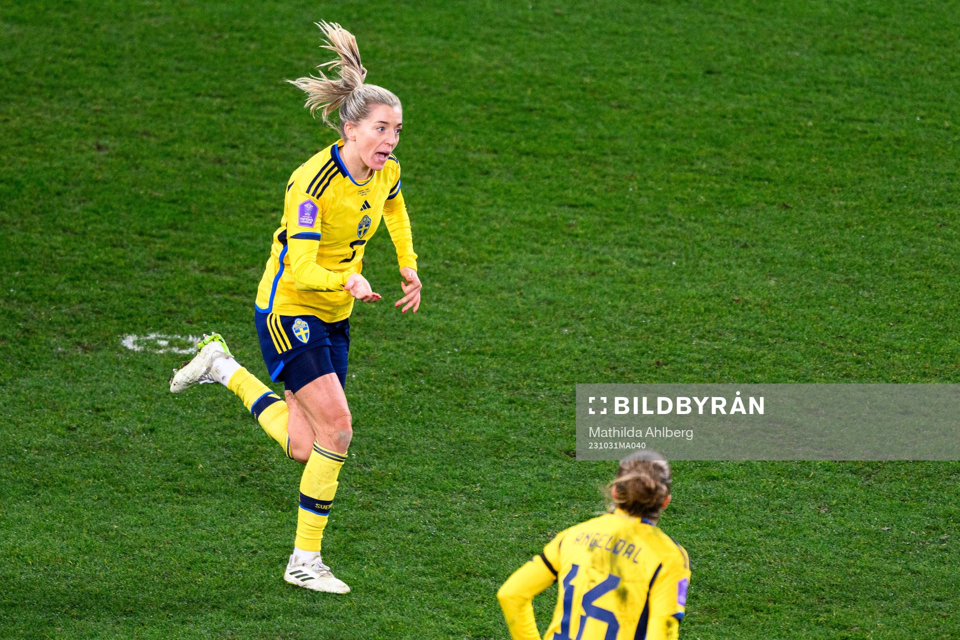 Linda Sembrant of Sweden celebrates scoring 1-1 during the UEFA Women's Nations League football match between Sweden and Italy on October 31, 2023 in Malmö. 