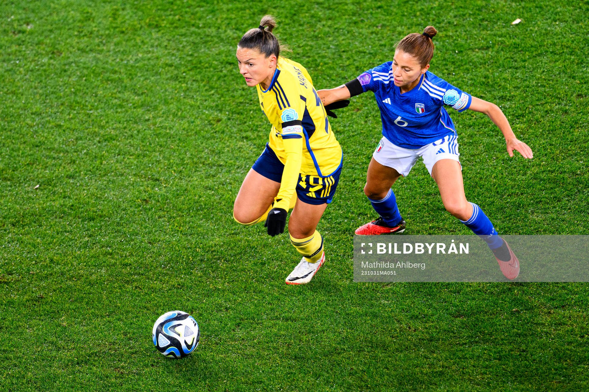 Johanna Rytting Kaneryd of Sweden and Manuela Giugliano of