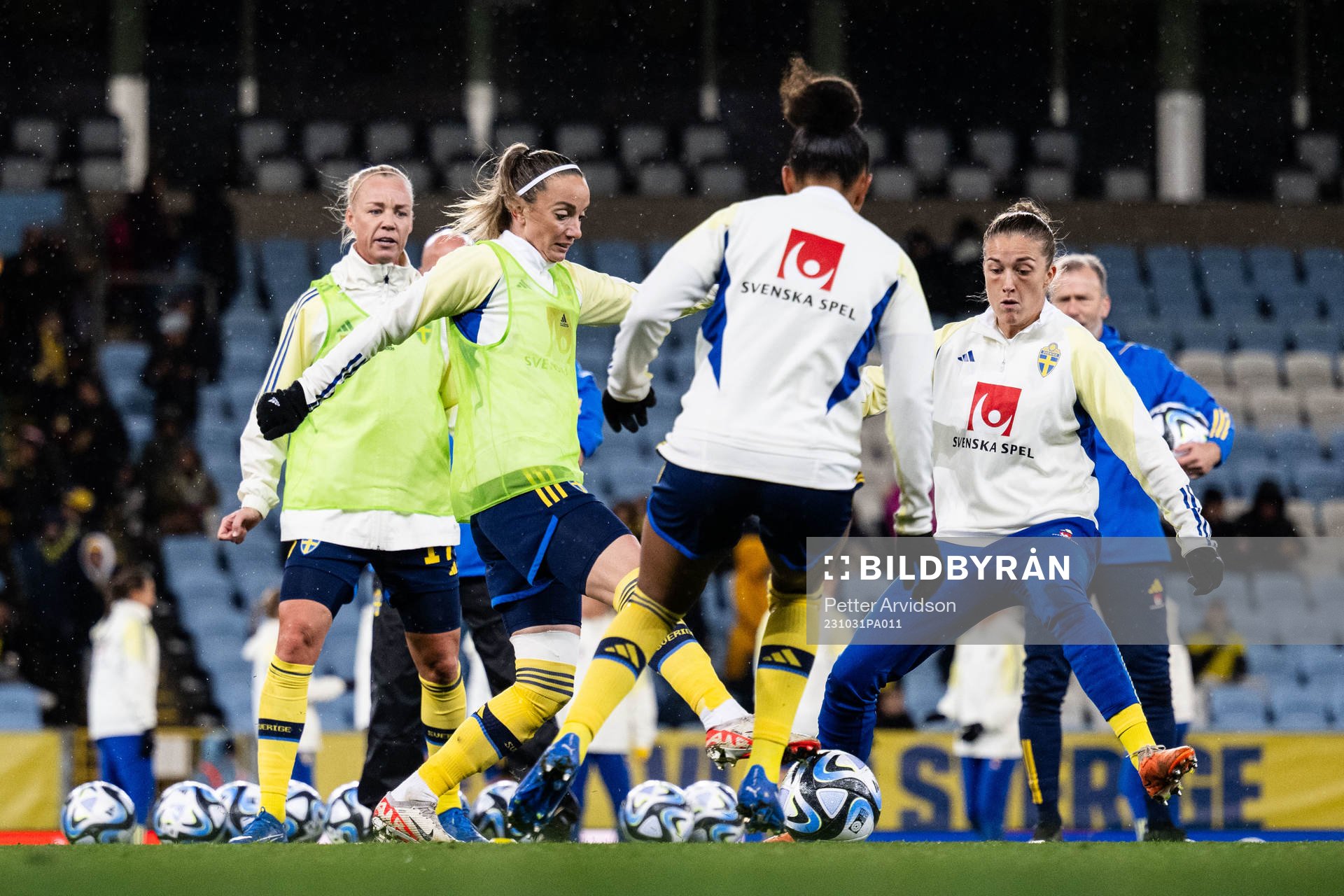 Caroline Seger, Kosovare Asllani and Filippa Angeldahl of