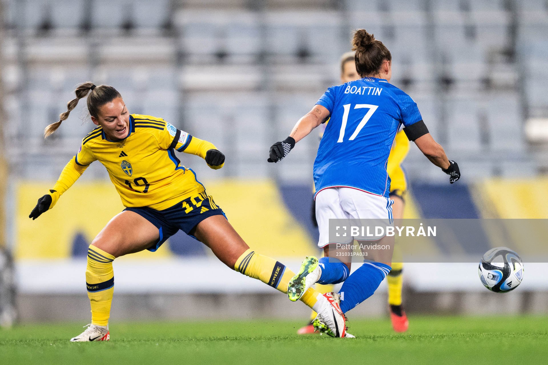 Johanna Rytting Kaneryd of Sweden and Lisa Boattin of Italy