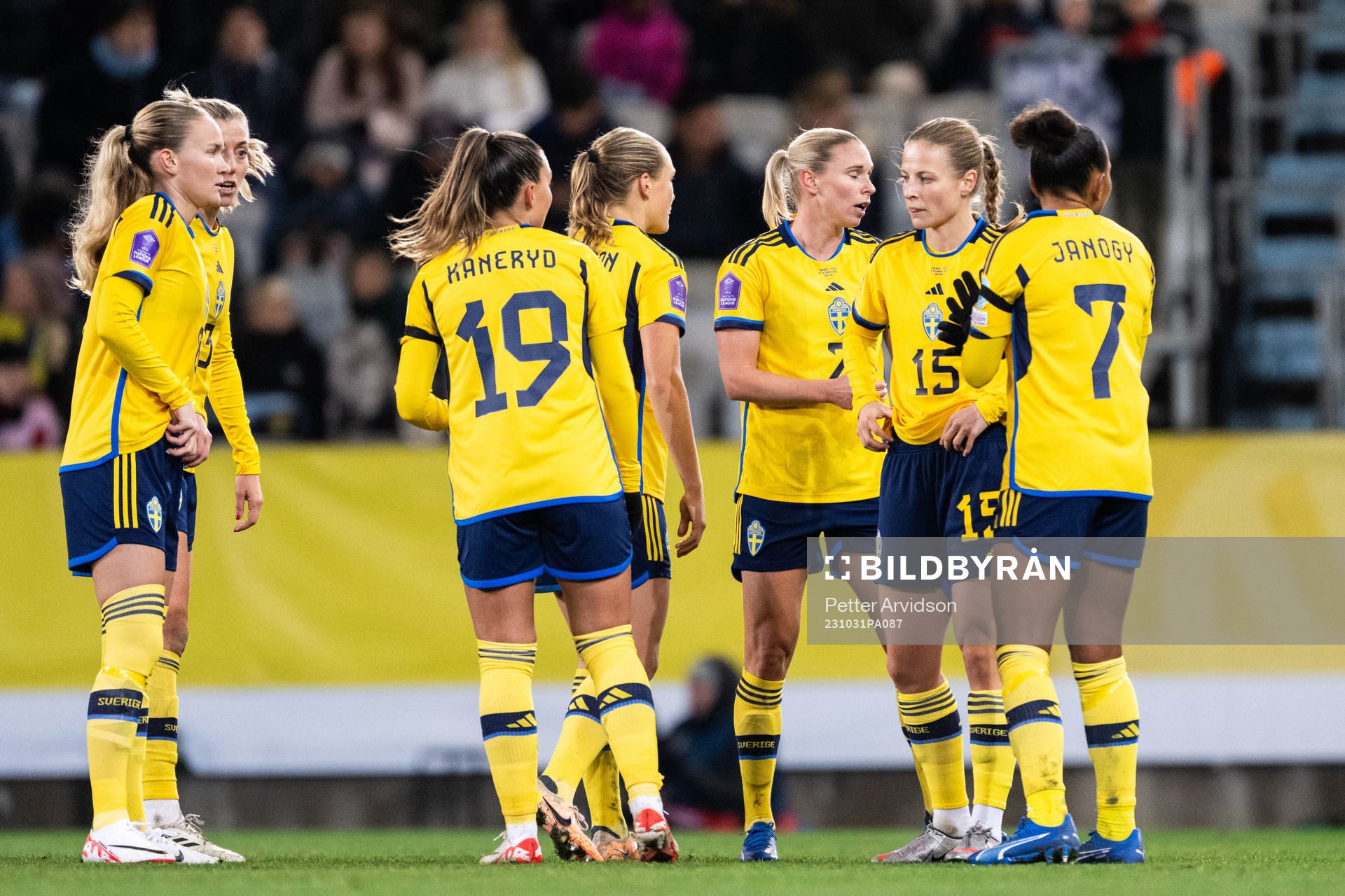 Players of Sweden look dejected