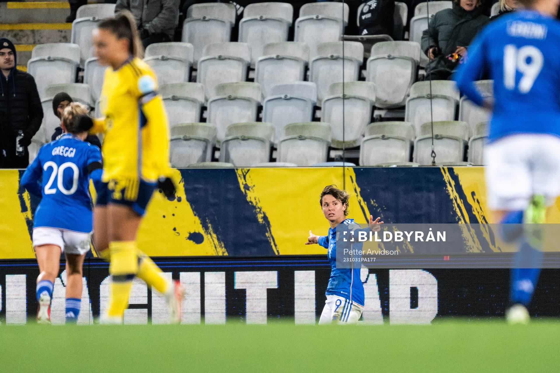 Valentina Giacinti of Italy celebrates after 0-1 during the UEFA Women's Nations League football match between Sweden and Italy on October 31, 2023 in Malmö.