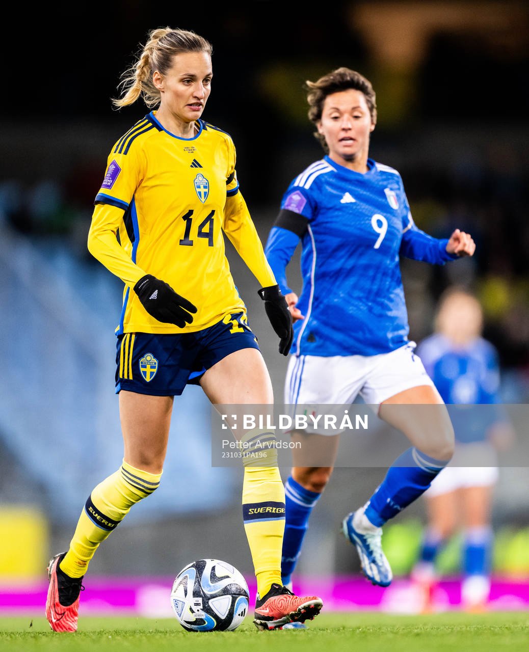 Nathalie Björn of Sweden and Valentina Giacinti of Italy