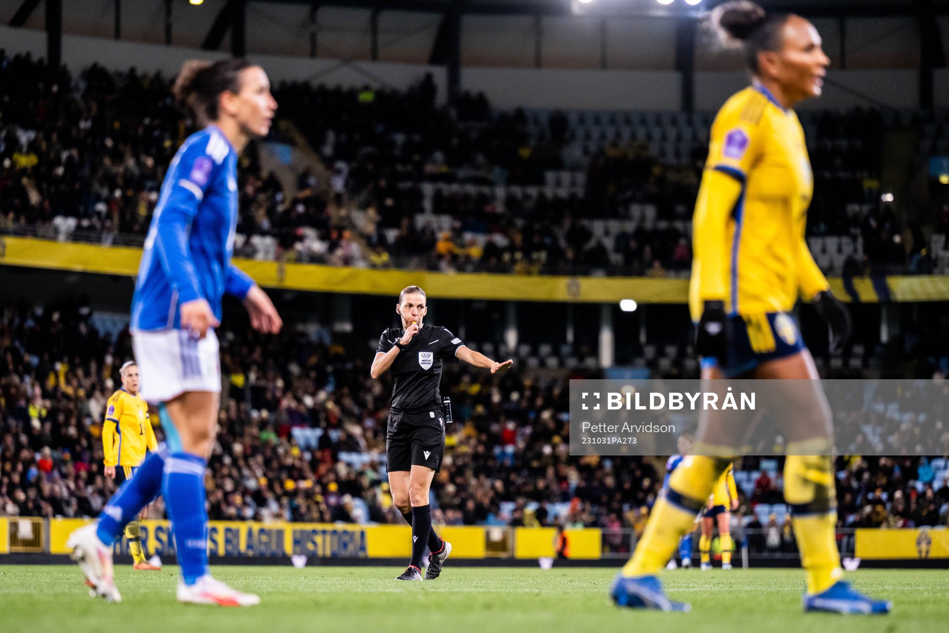 Referee Stéphanie Frappart