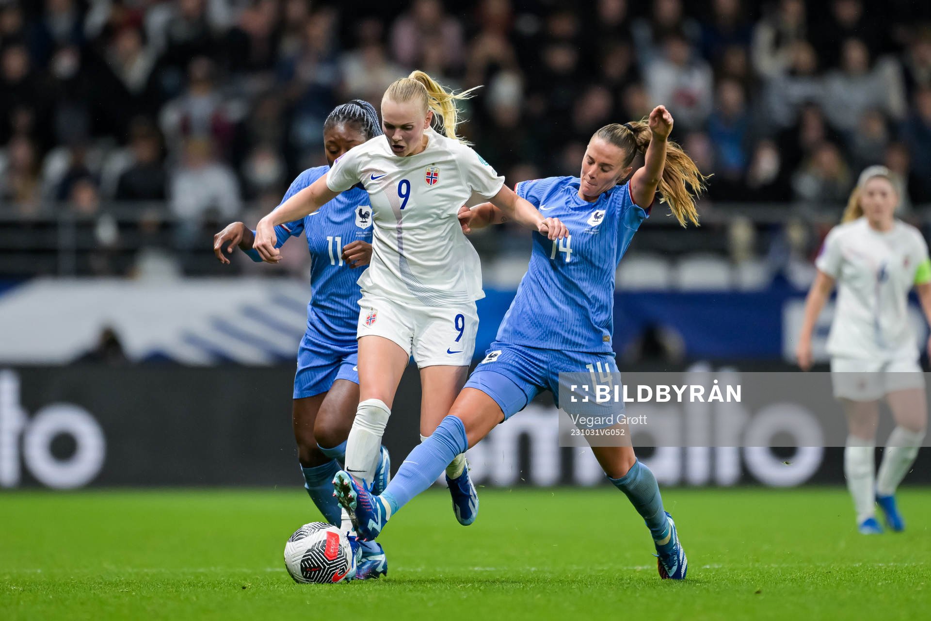 Karina Sævik of Norway and Sandie Toletti of France