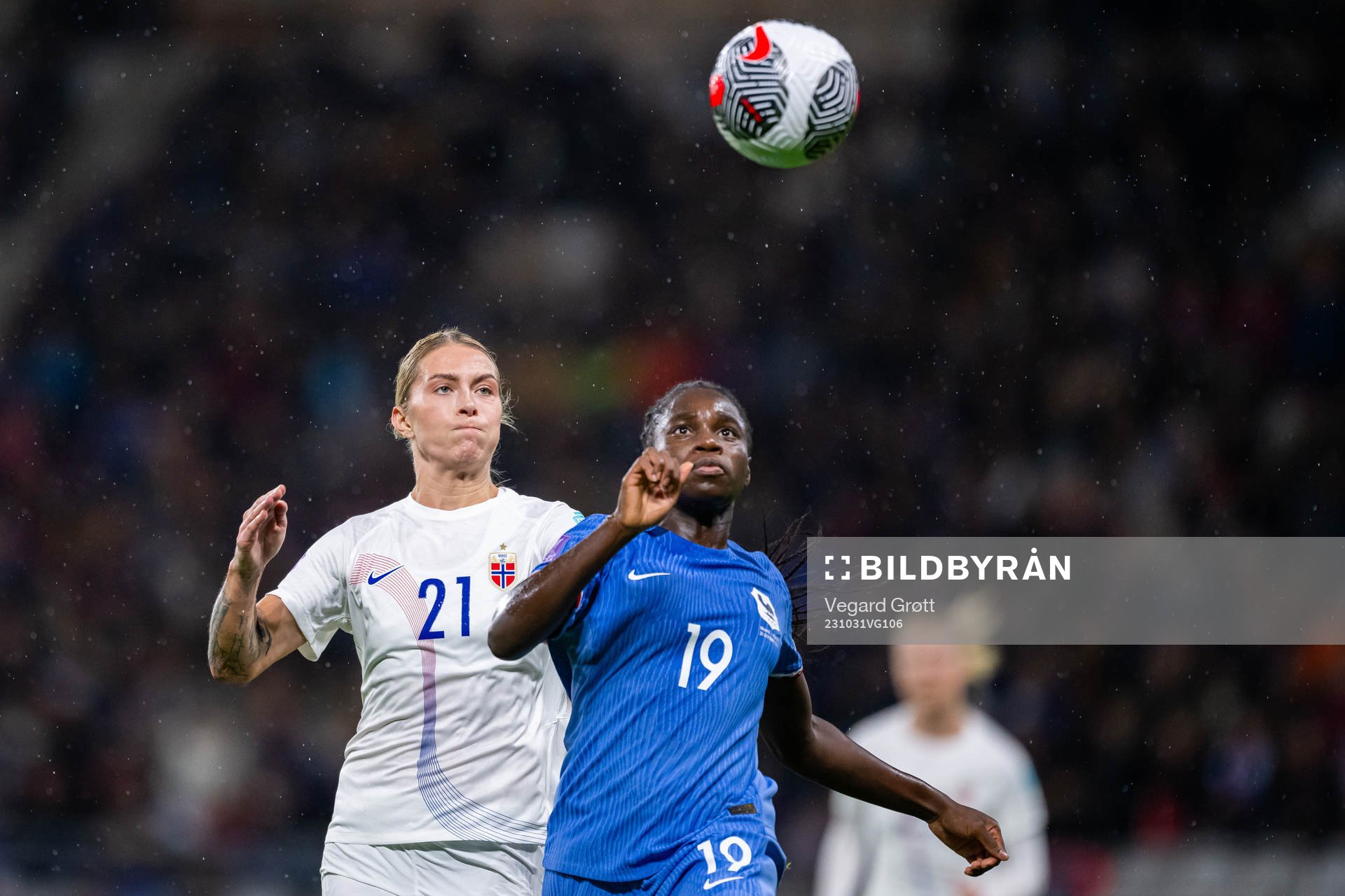 Mimmi Löfwenius of Norway and Griedge Mbock Bathy of France