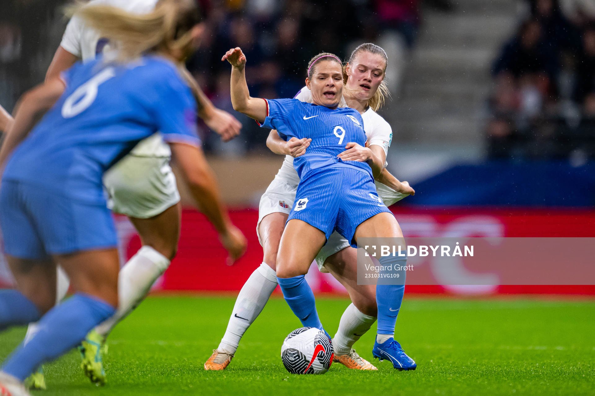 Eugénie Le Sommer of France and Mathilde Harviken of Norway