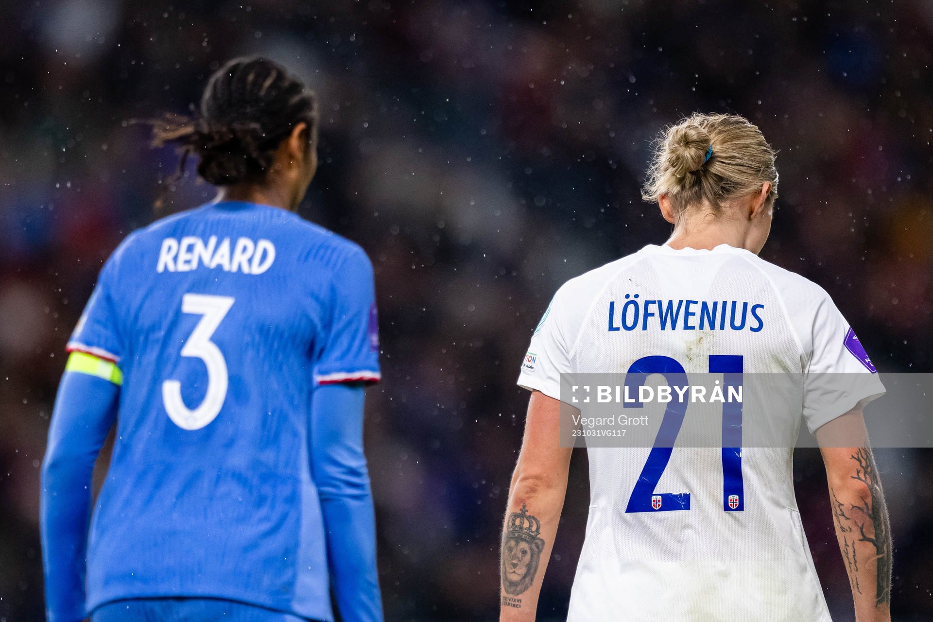 Wendie Renard of France and Mimmi Löfwenius of Norway