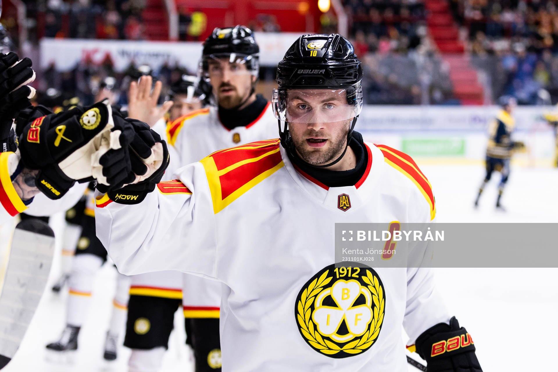 Brynäs Johan Larsson jublar