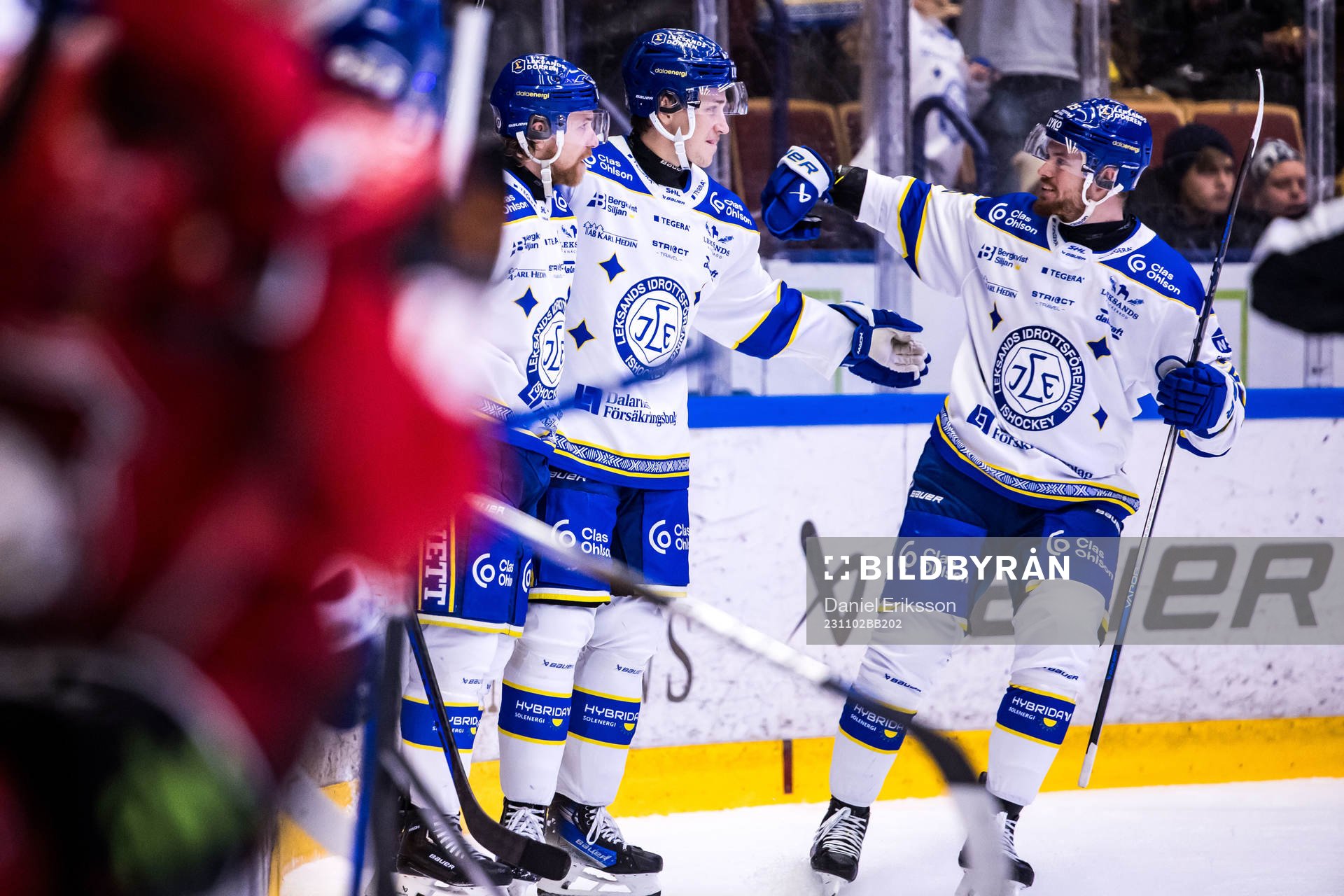 Leksands Lukas Vejdemo jublar