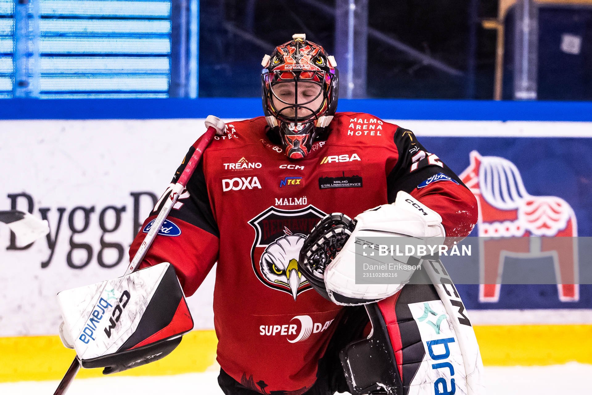 Malmö Redhawks målvakt Daniel Marmenlind deppar
