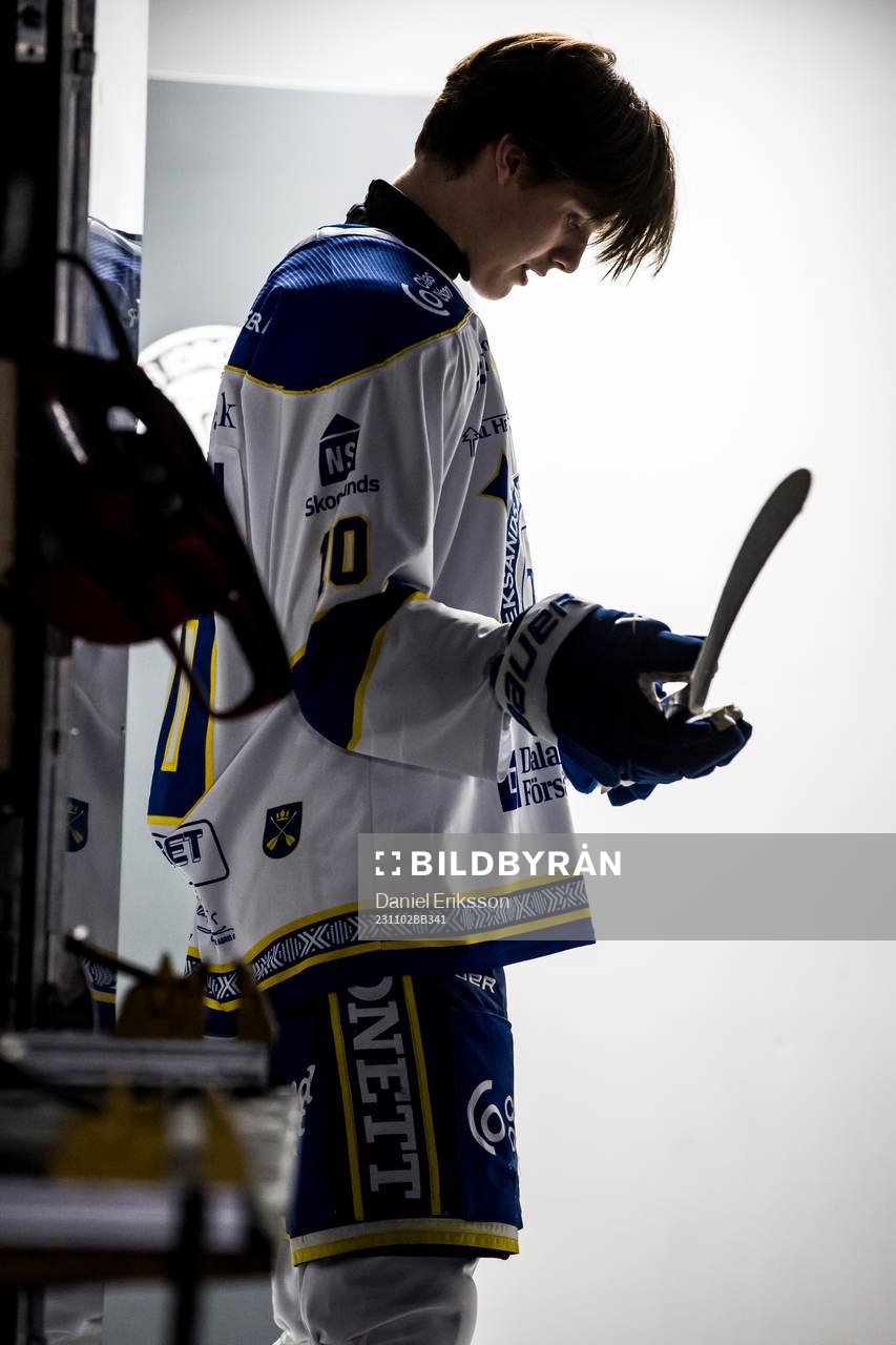Leksands Anton Johansson innan ishockeymatchen i SHL mellan