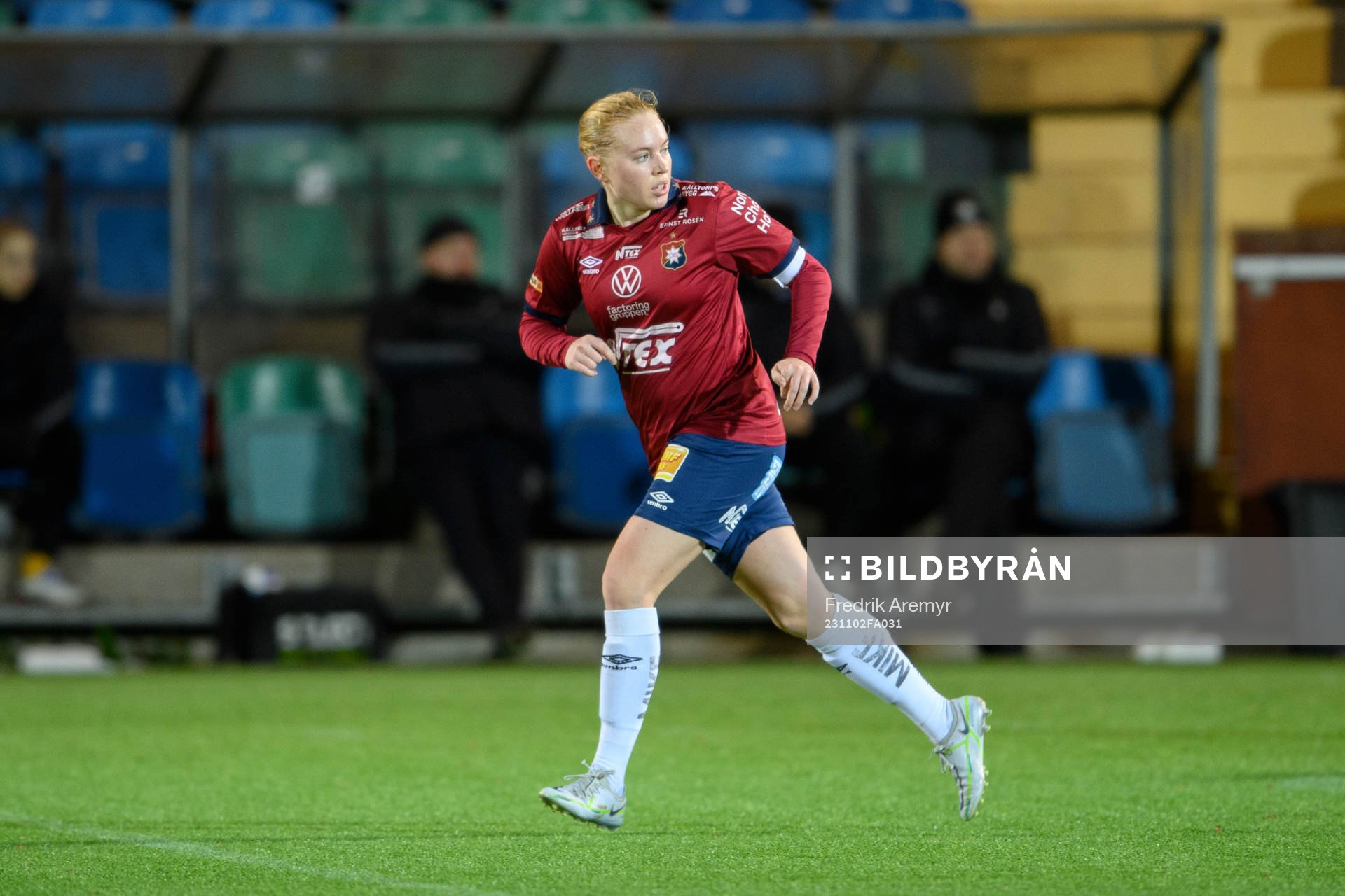 Örgrytes Emma Thölin under fotbollsmatchen i Svenska Cupen mellan Örgryte och IFK Göteborg den 2 november 2023 i Göteborg. 