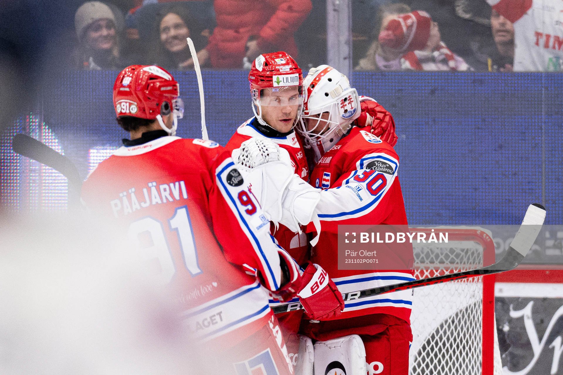 Timrås Didrik Strömberg och målvakt Jacob Johansson