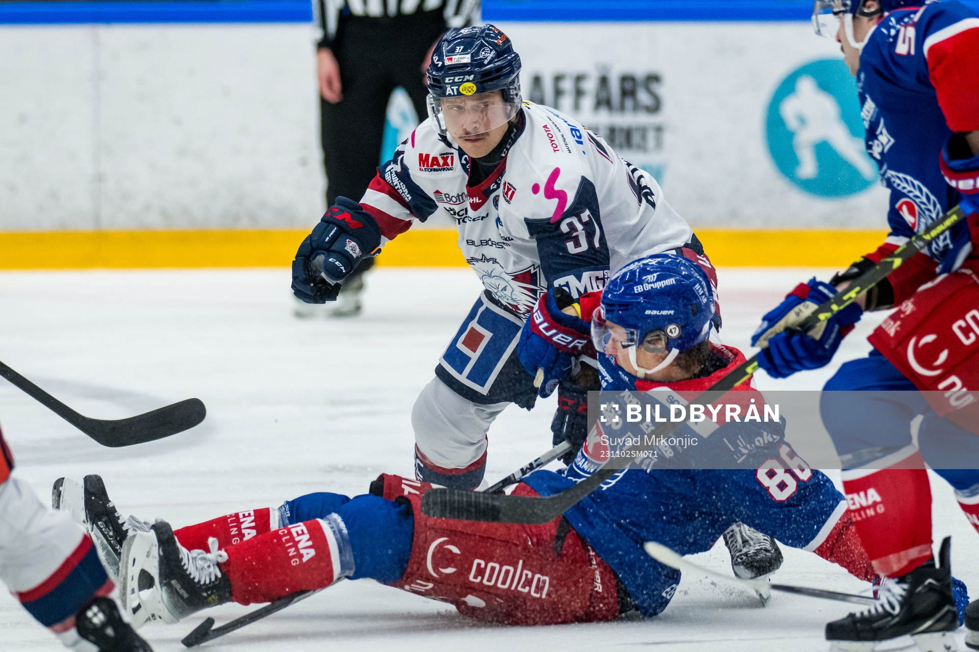 Linköping HCs Jesper Pettersson och IK Oskarshamns Lukas