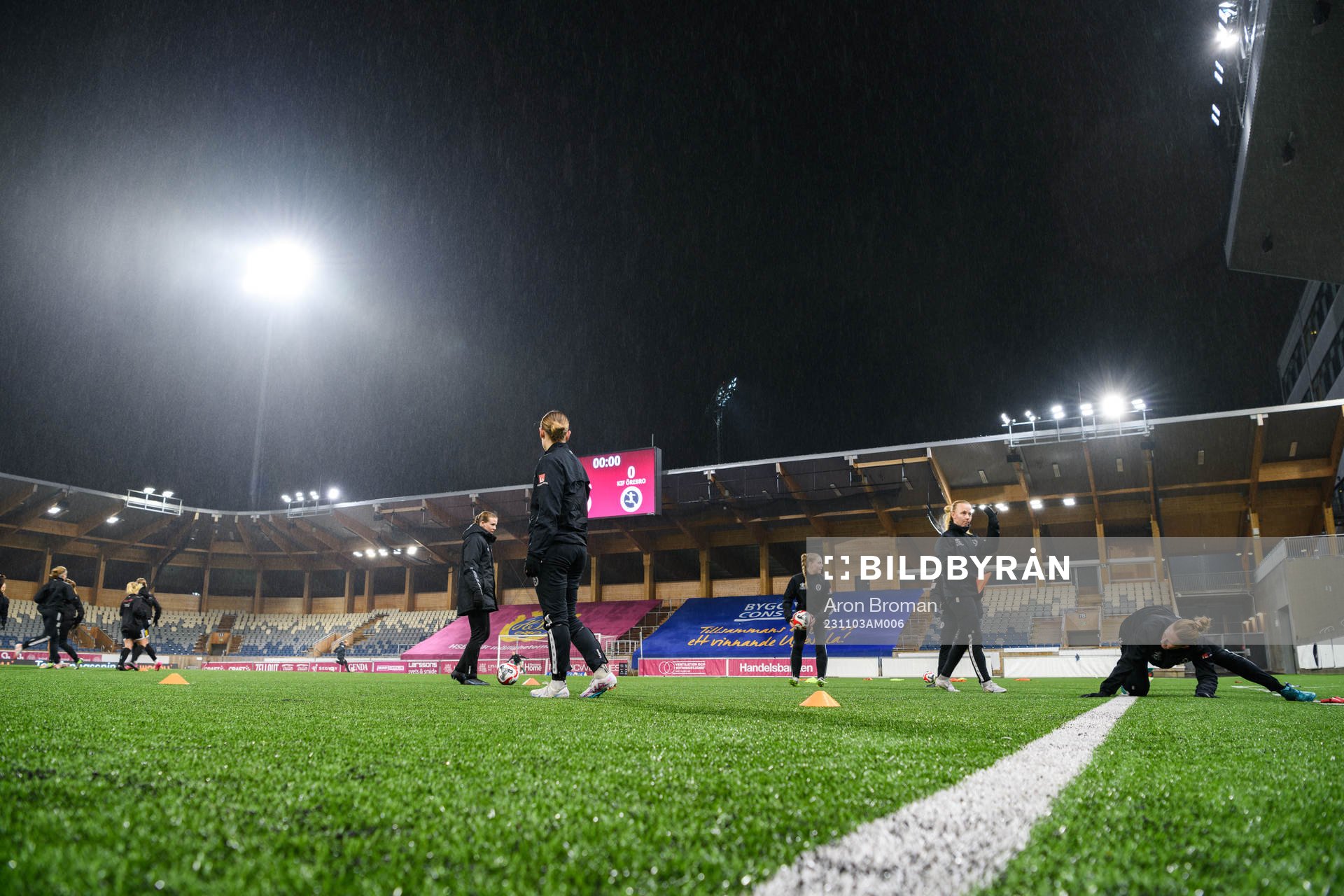 Örebros spelare värmer upp