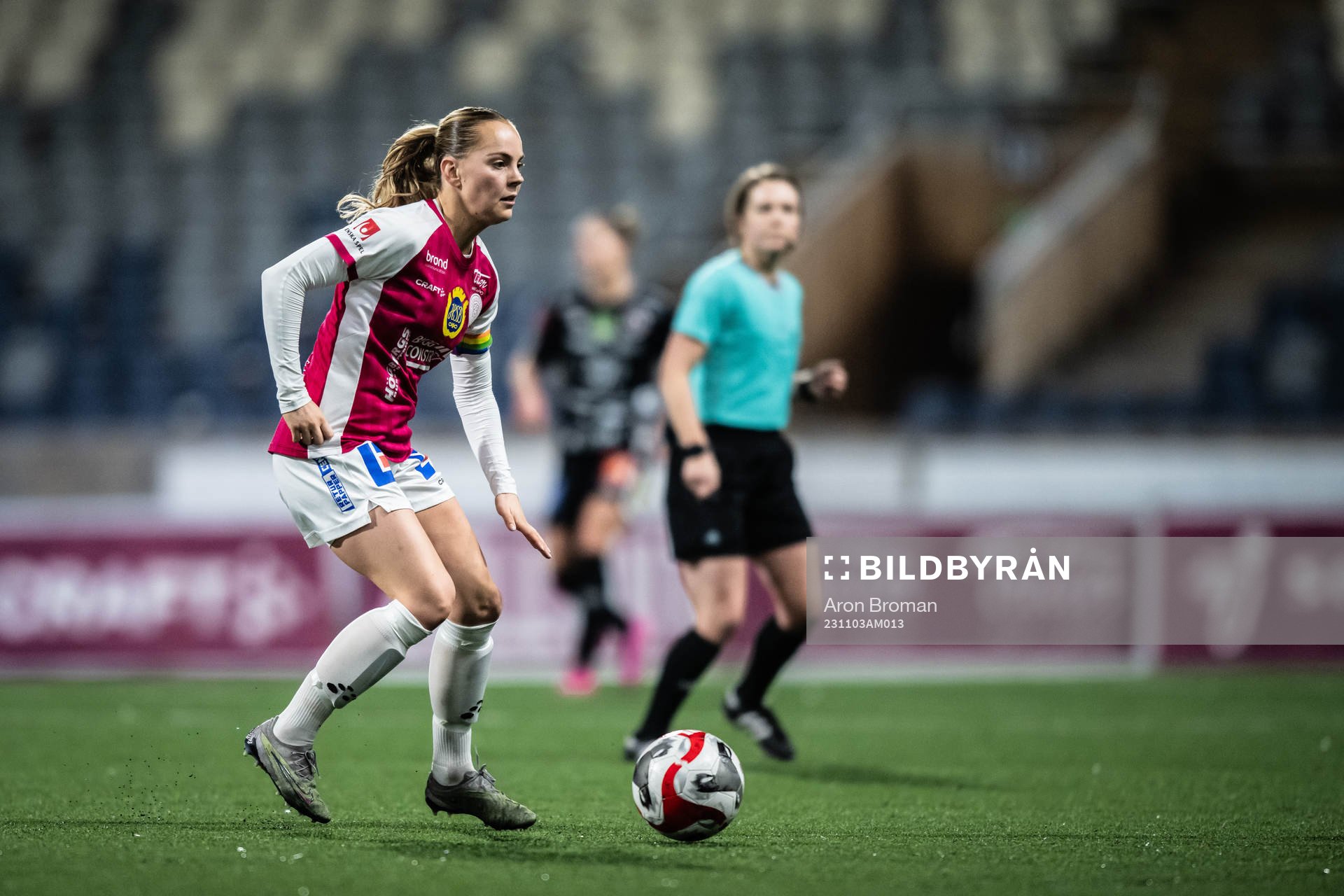 IK Uppsalas Agnes Nyberg under fotbollsmatchen i Damallsvenskan mellan IK Uppsala och Örebro den 3 november 2023 i Uppsala. 