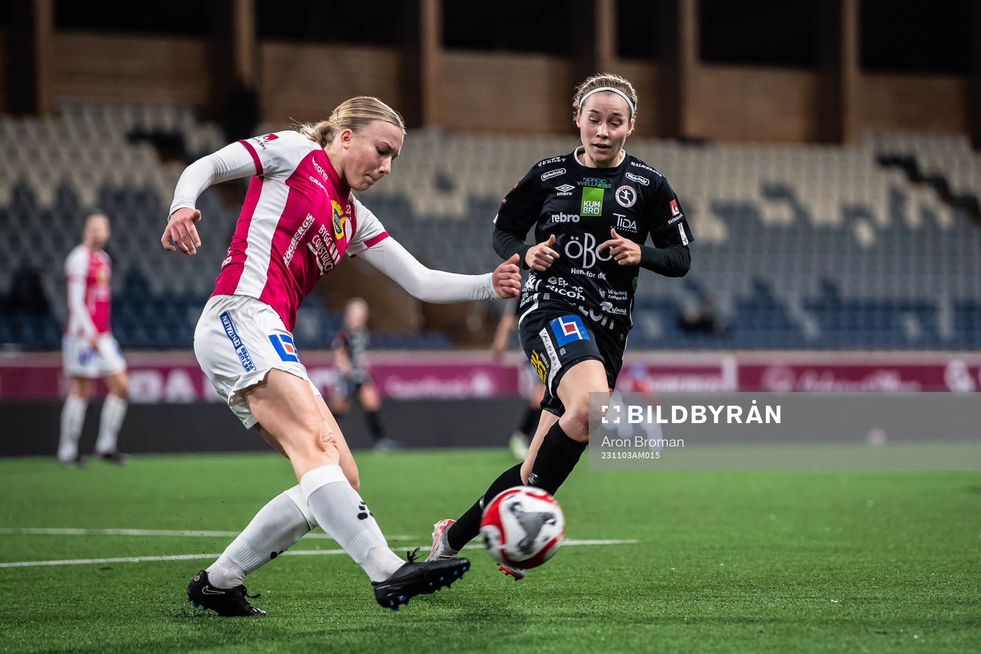 IK Uppsalas Thindra Mattsson och Örebros Heidi Kollanen