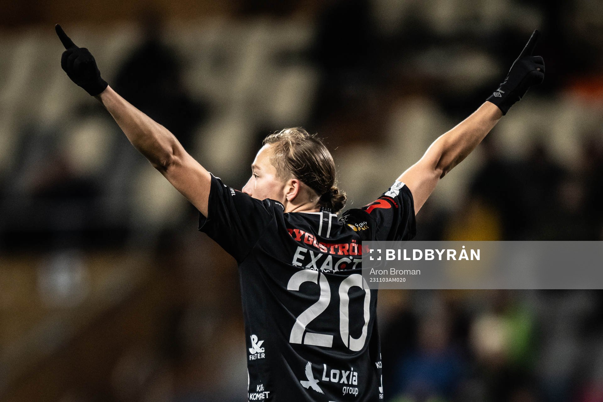 Örebros Jenny-Julia Danielsson jublar efter 0-1 under fotbollsmatchen i Damallsvenskan mellan IK Uppsala och Örebro den 3 november 2023 i Uppsala.